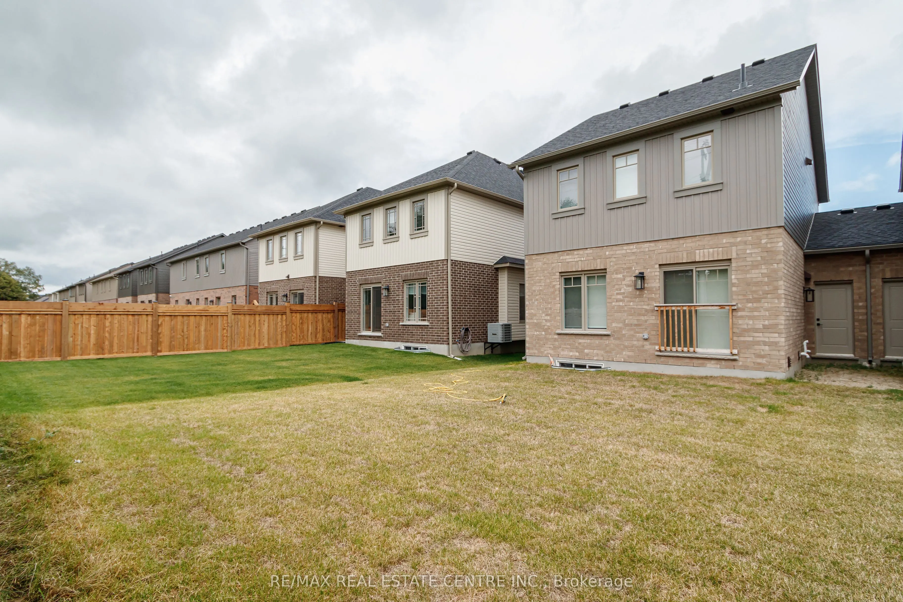 15 Shipley Avenue W