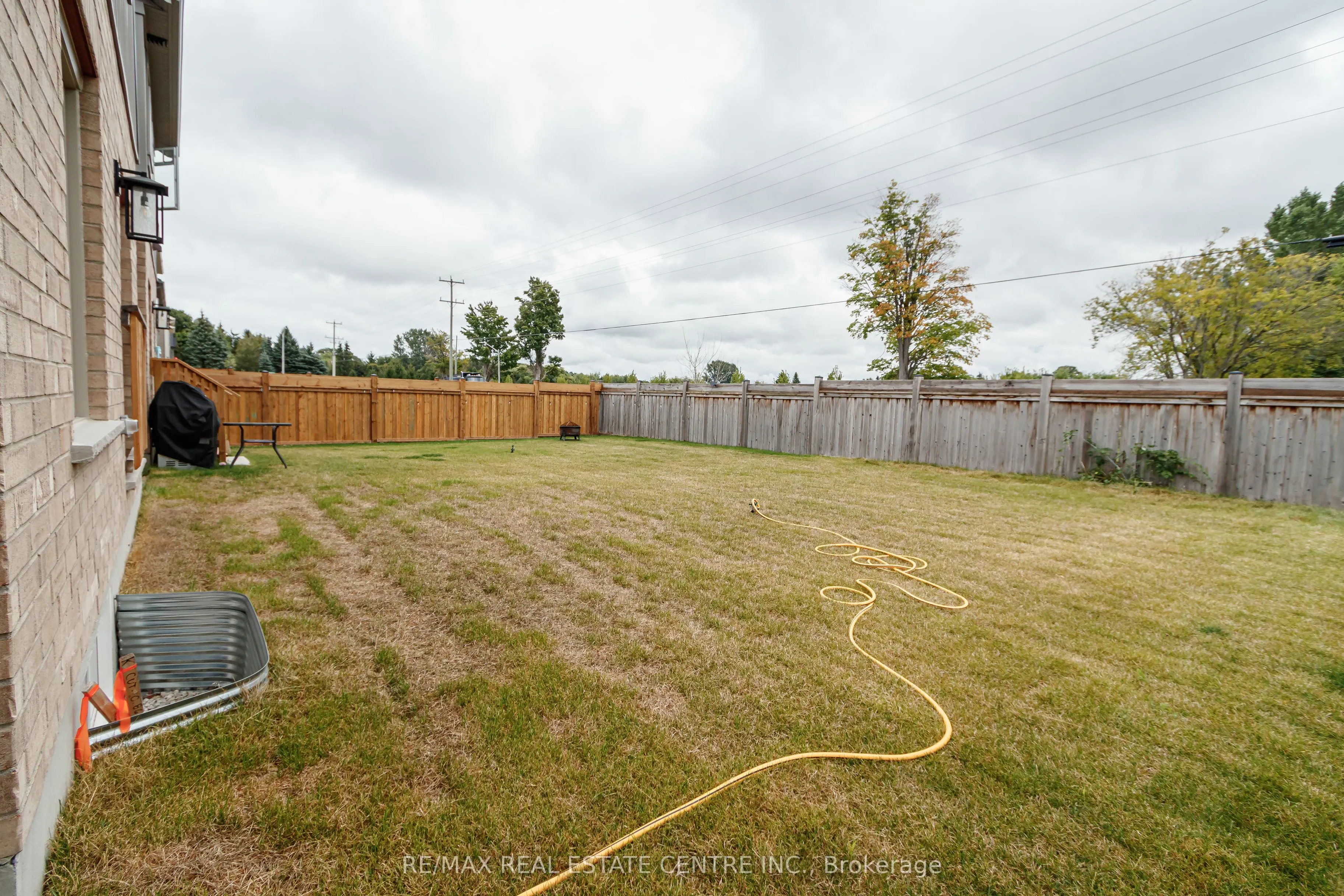 15 Shipley Avenue W