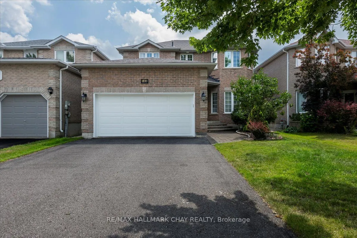 146 Raymond Crescent