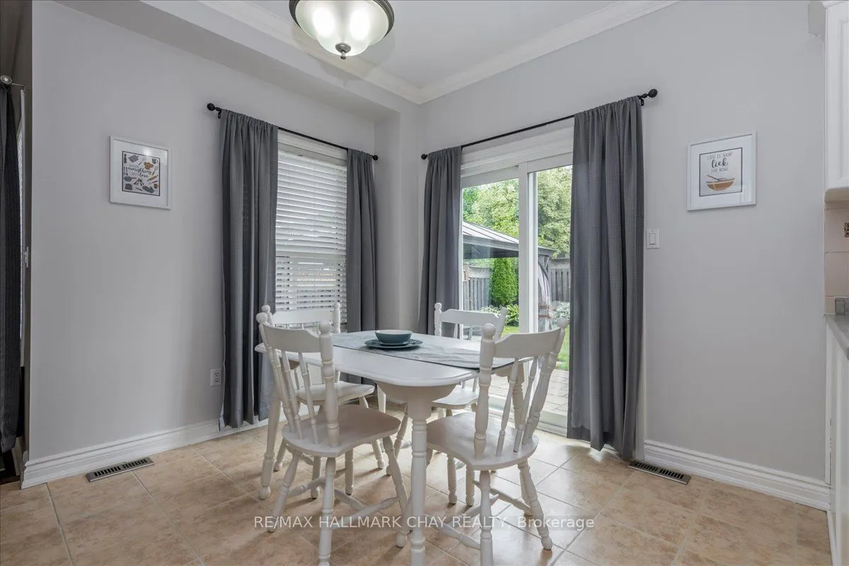 146 Raymond Crescent