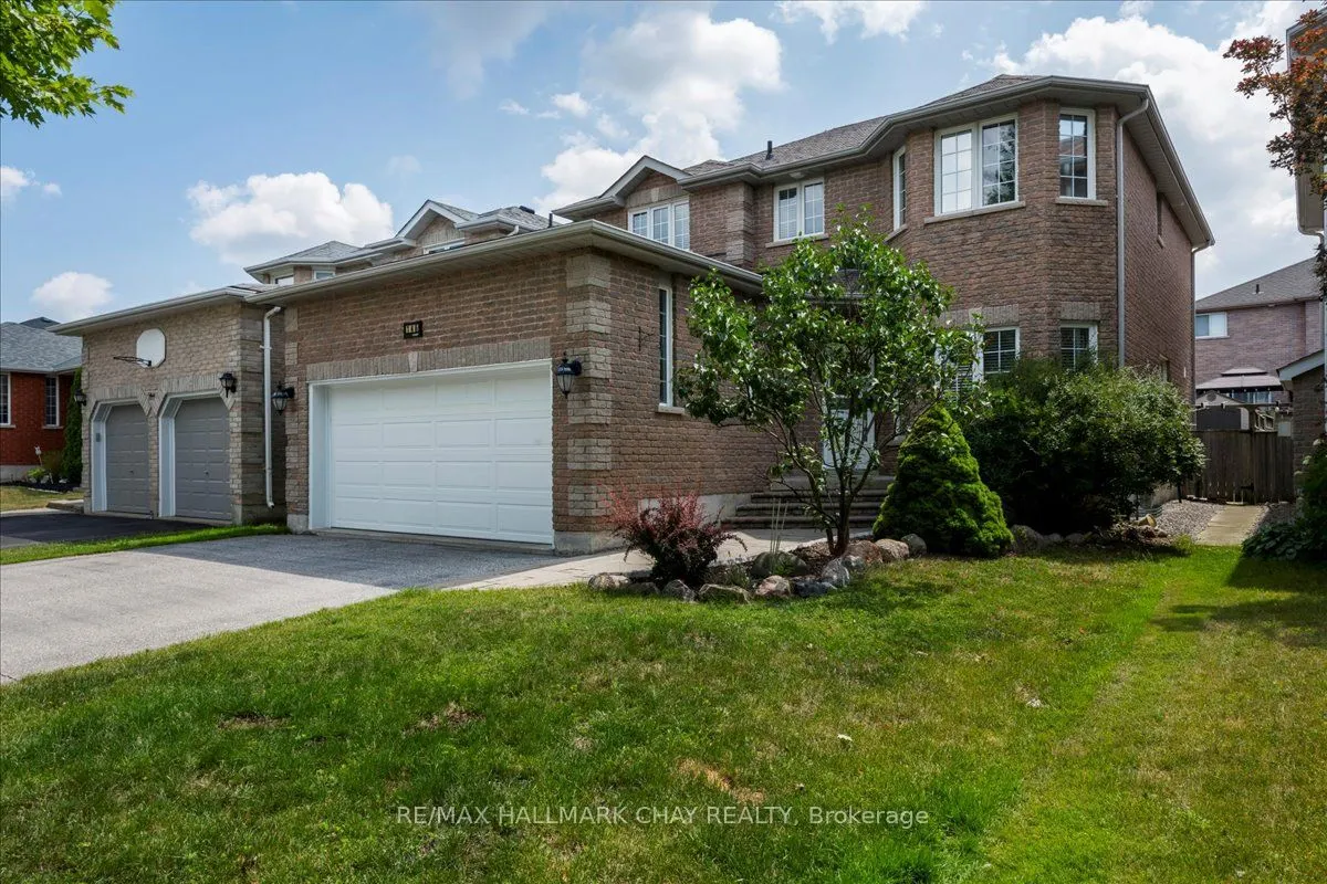 146 Raymond Crescent