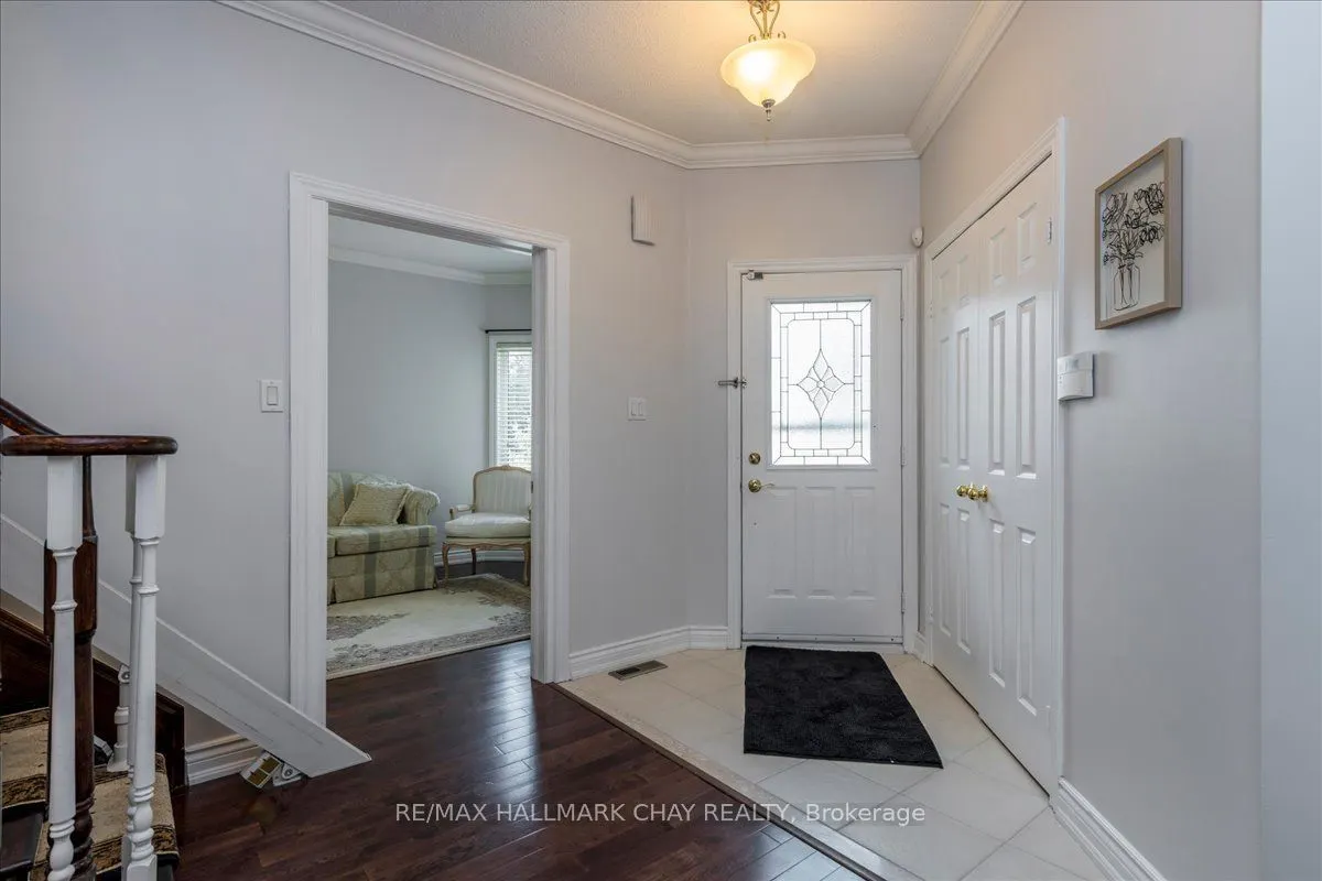146 Raymond Crescent