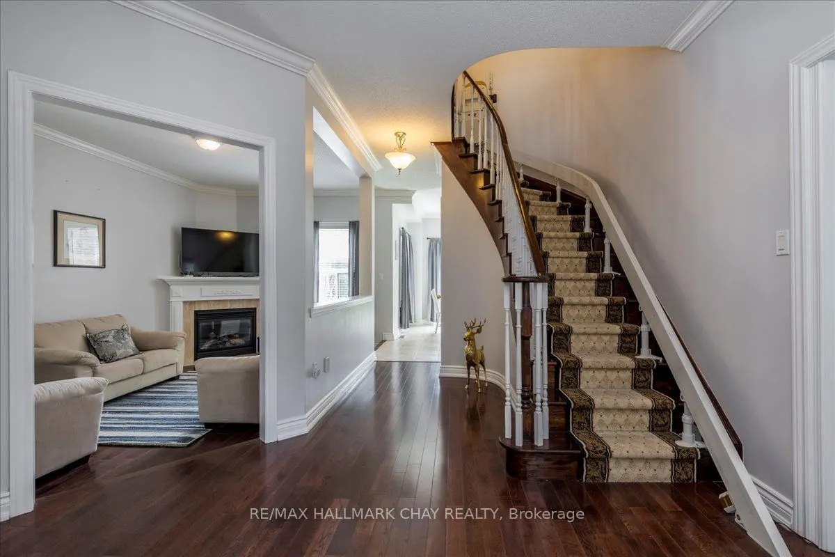 146 Raymond Crescent