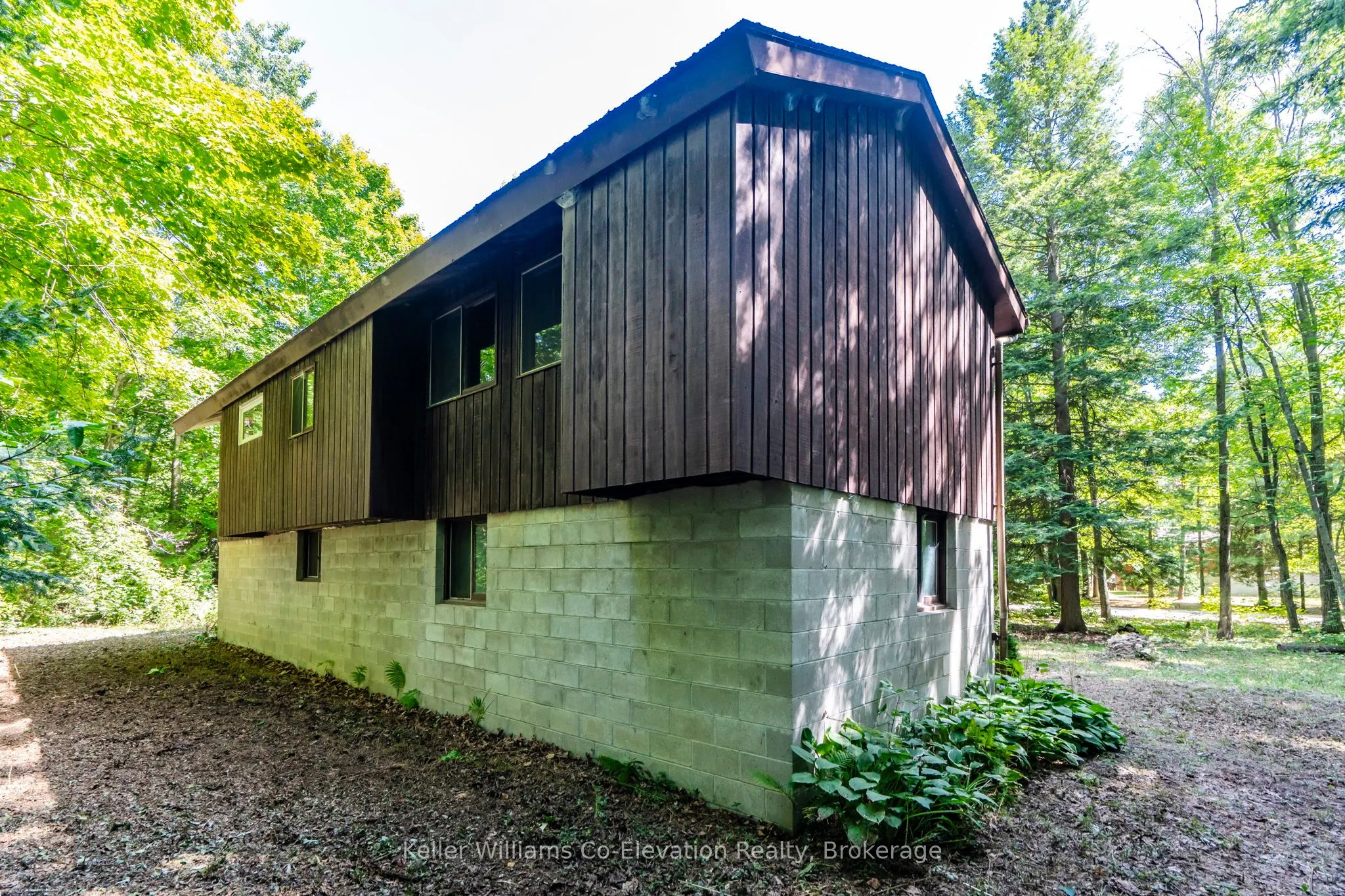 35 Crooked Creek Crescent