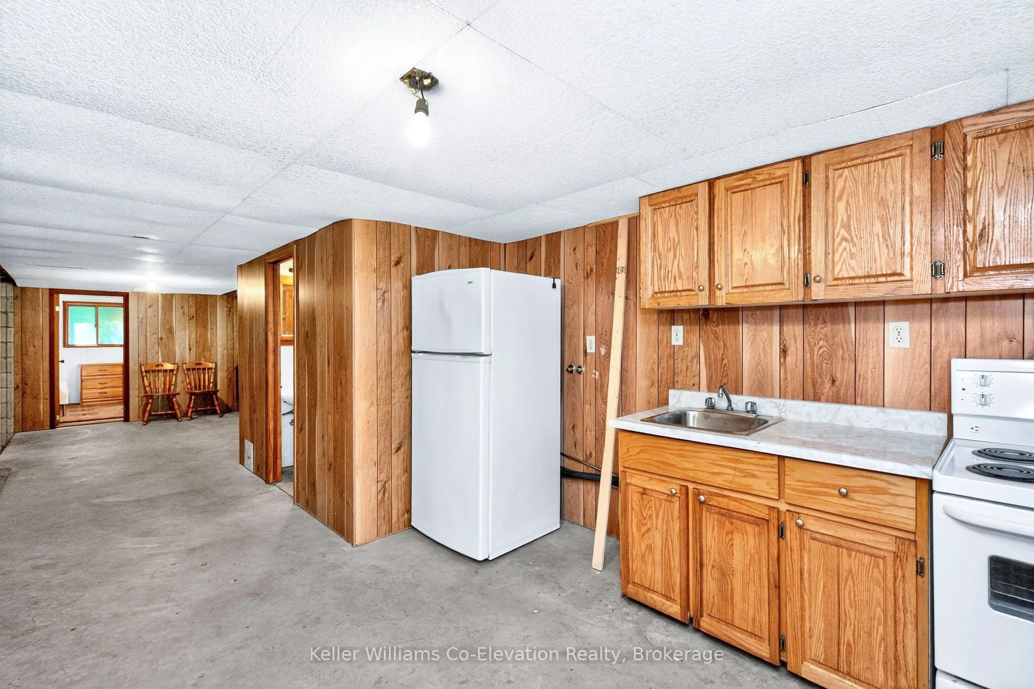 35 Crooked Creek Crescent