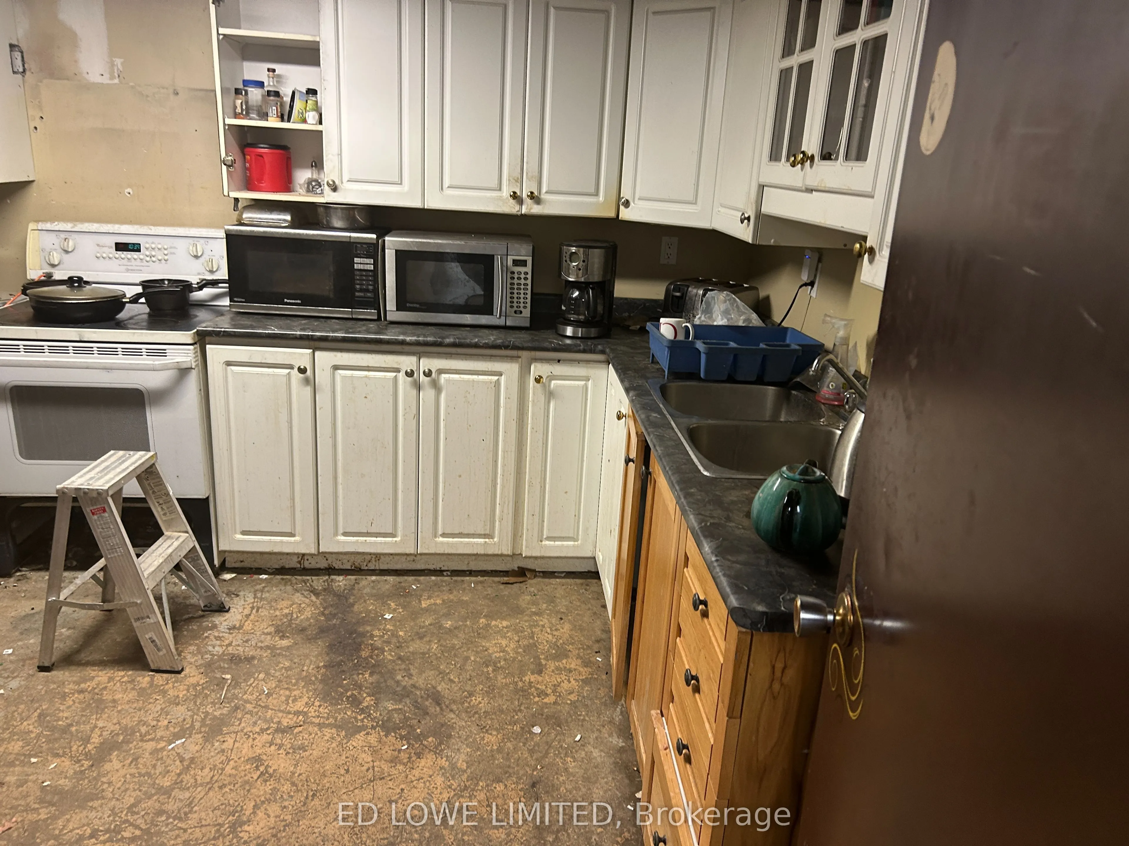 345 Atherley Road