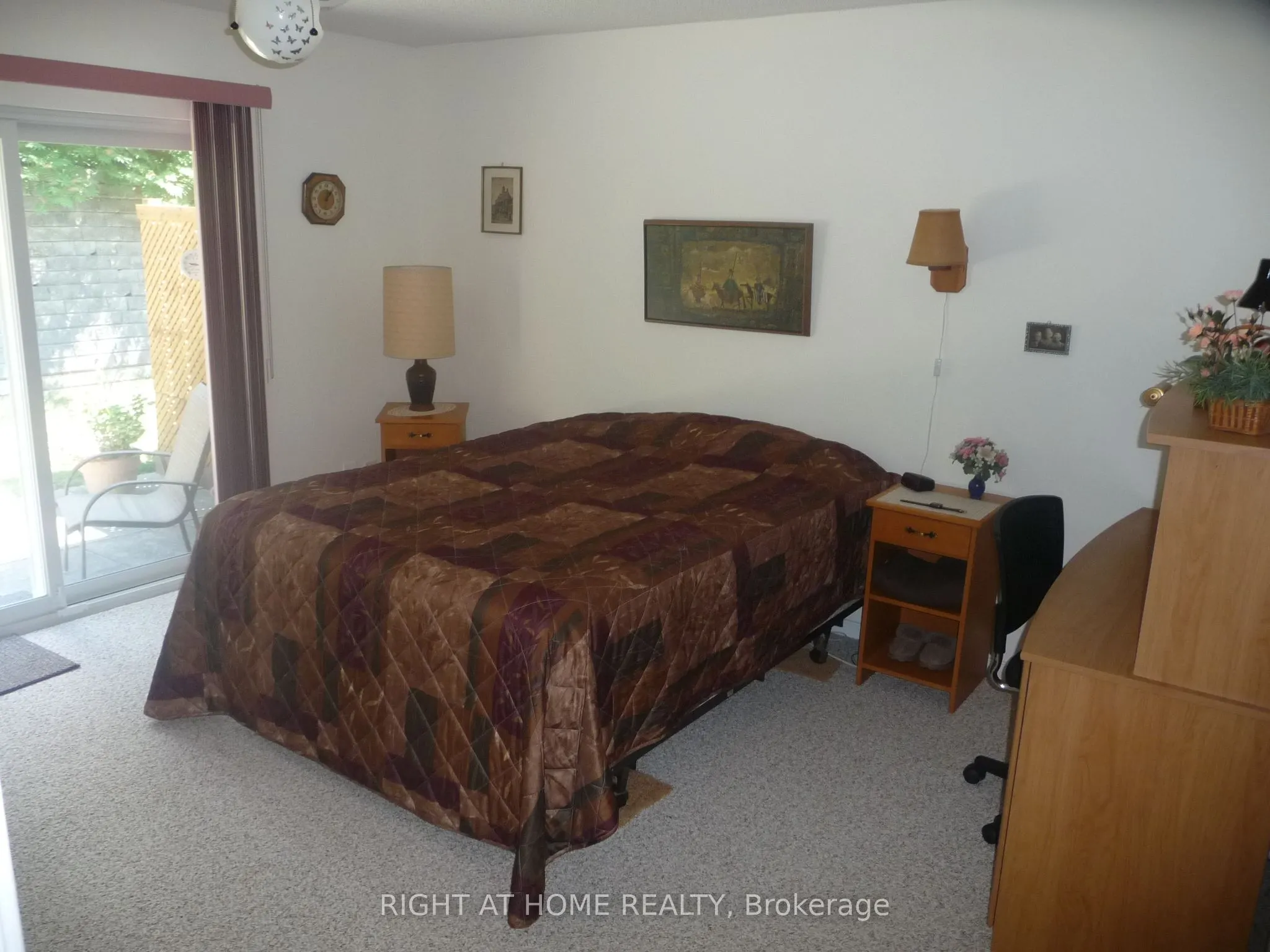696 King Street, #17