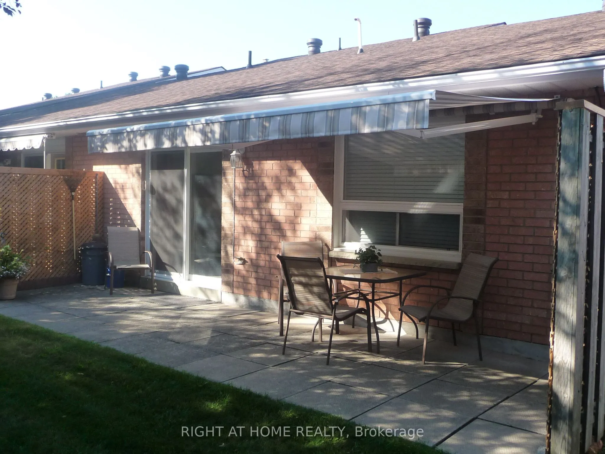 696 King Street, #17