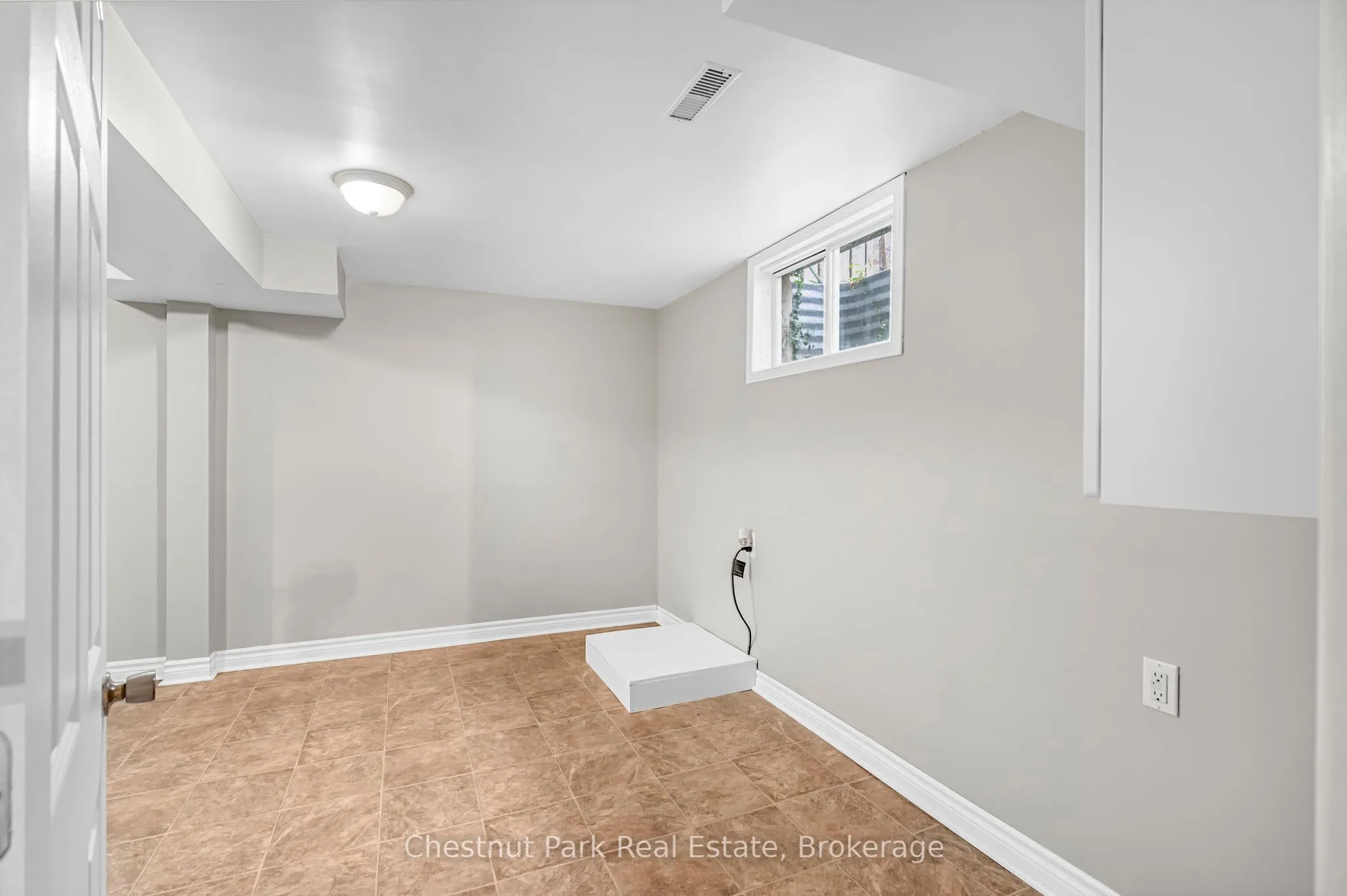 204 Hickling Trail