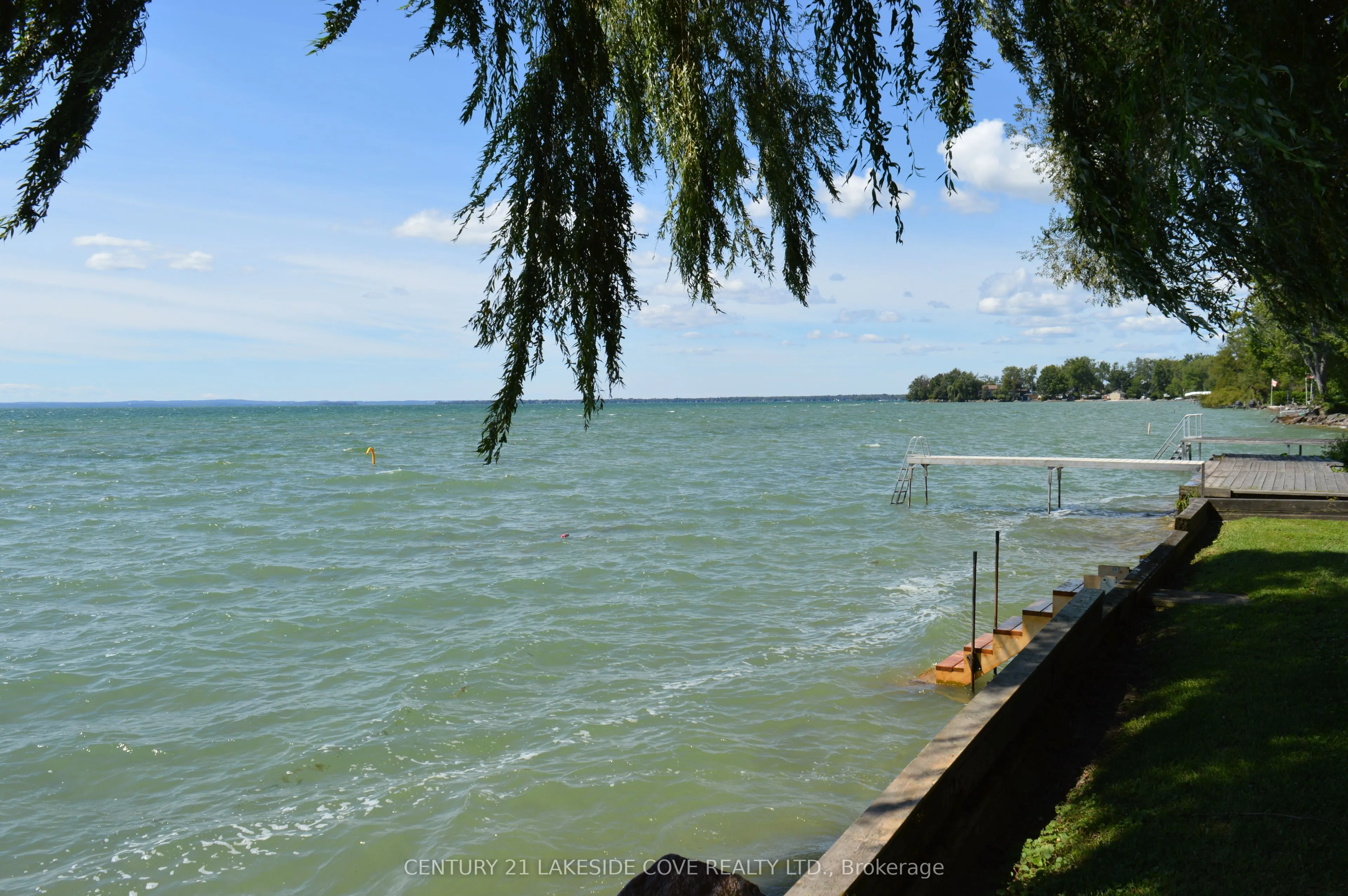 2592 Lakeshore Drive