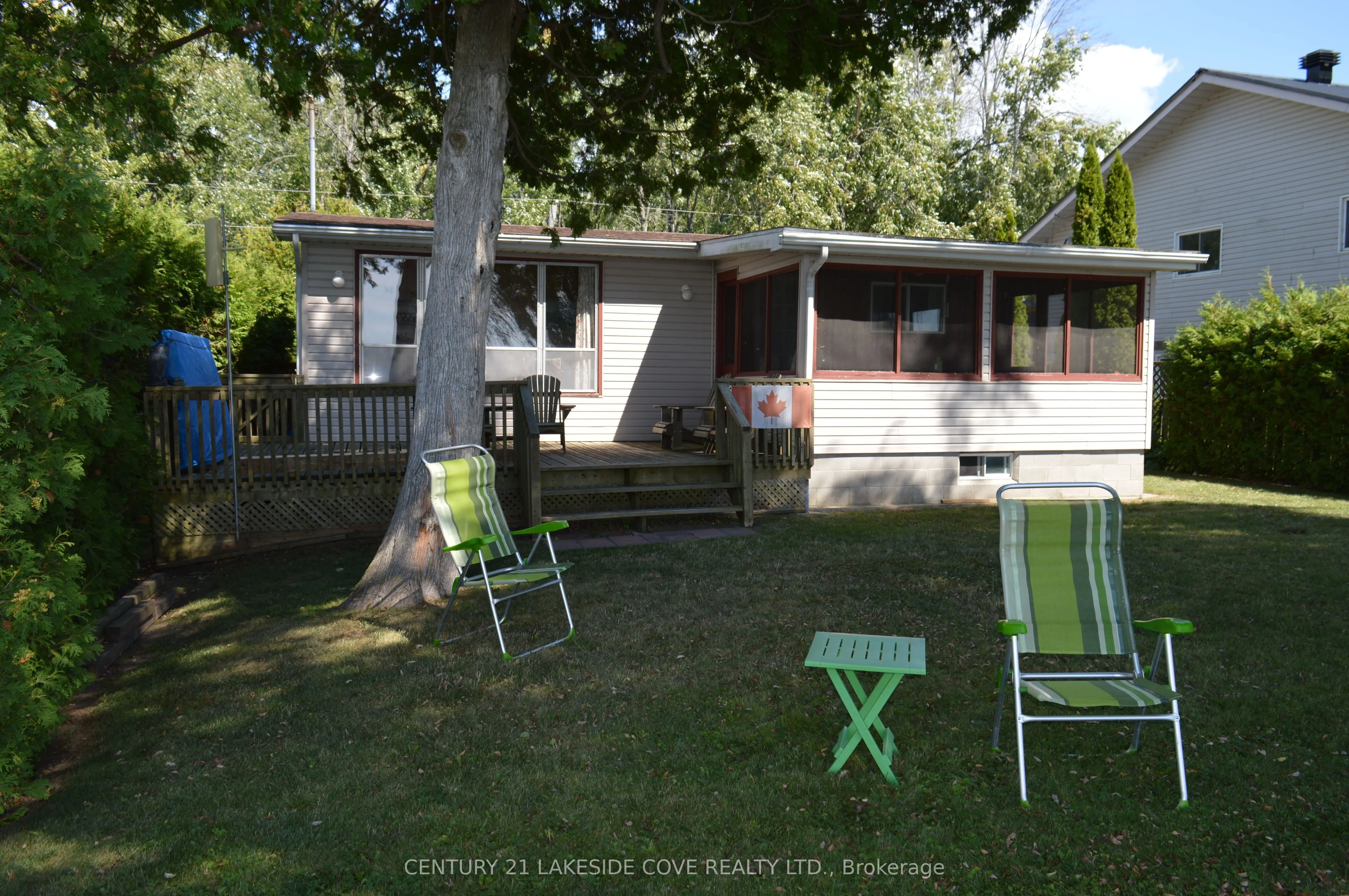 2592 Lakeshore Drive