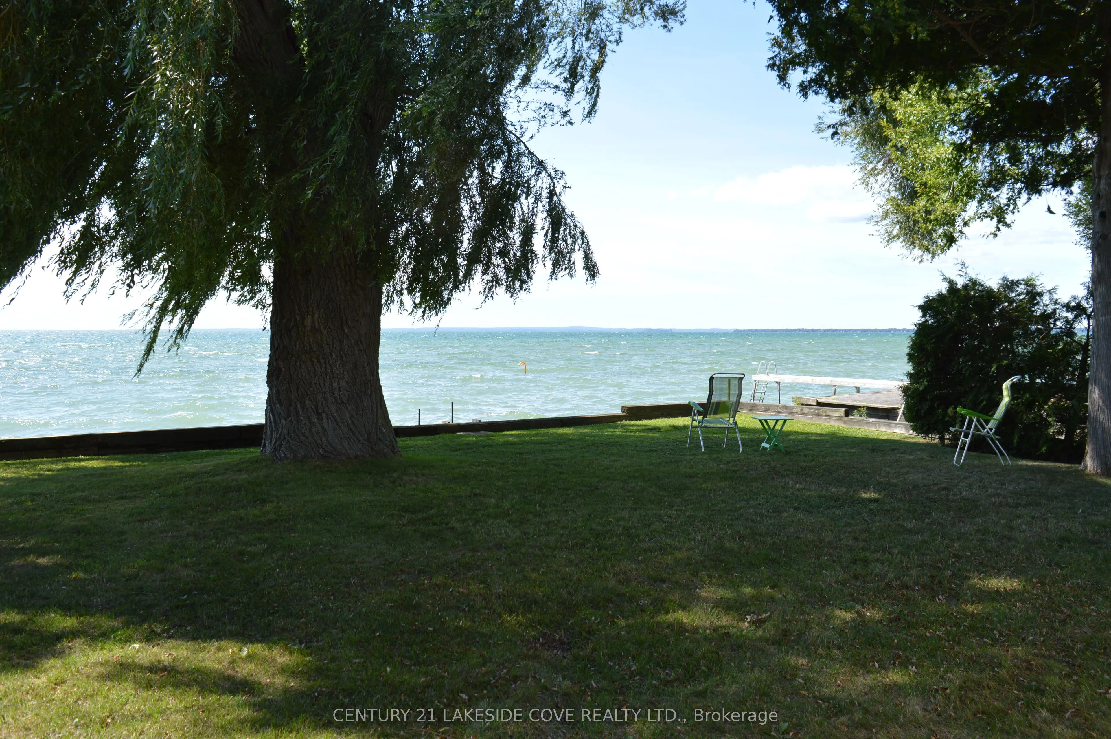 2592 Lakeshore Drive