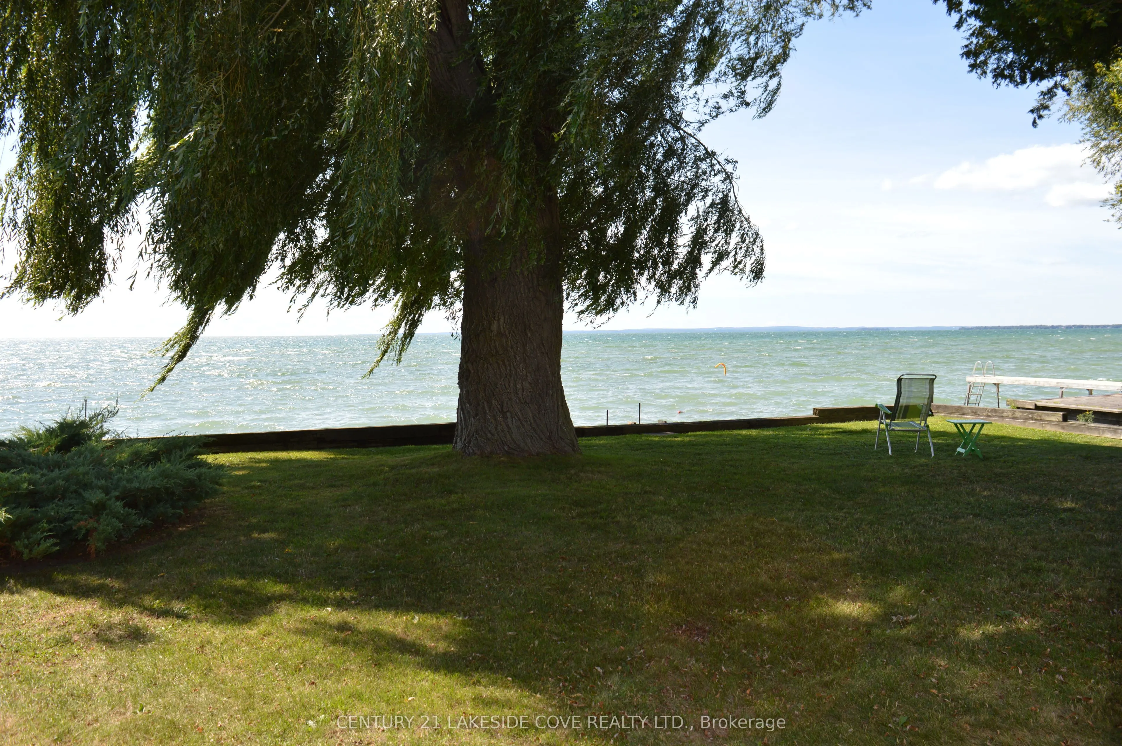 2592 Lakeshore Drive