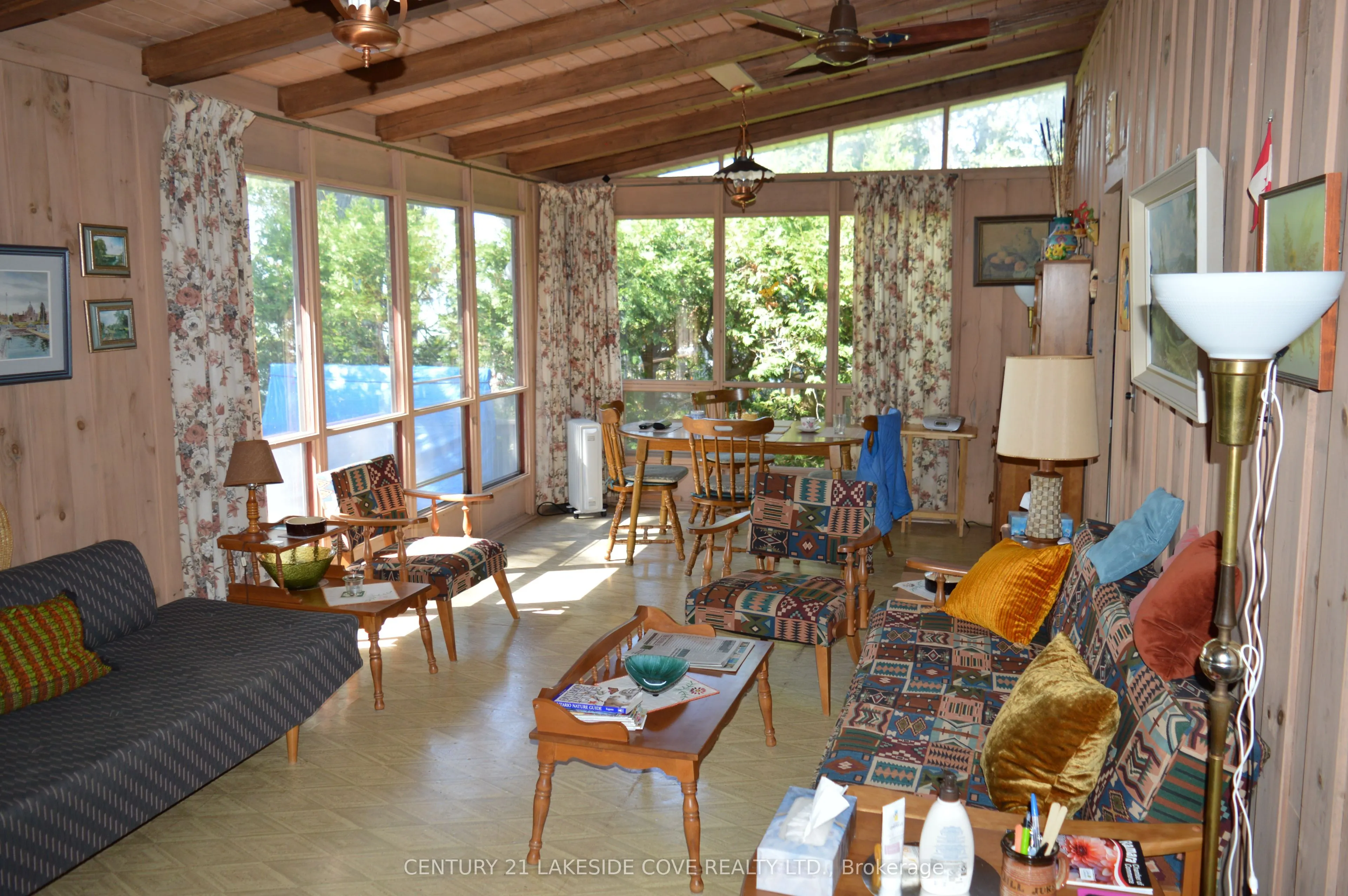 2592 Lakeshore Drive