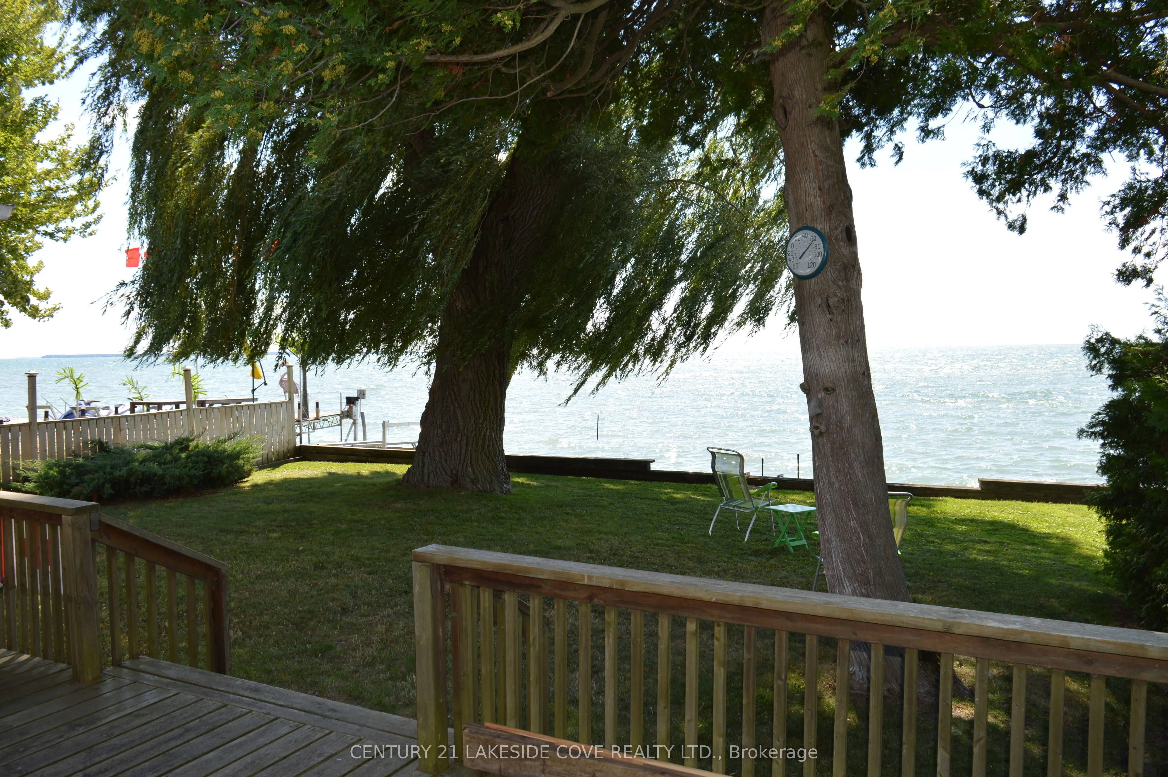 2592 Lakeshore Drive