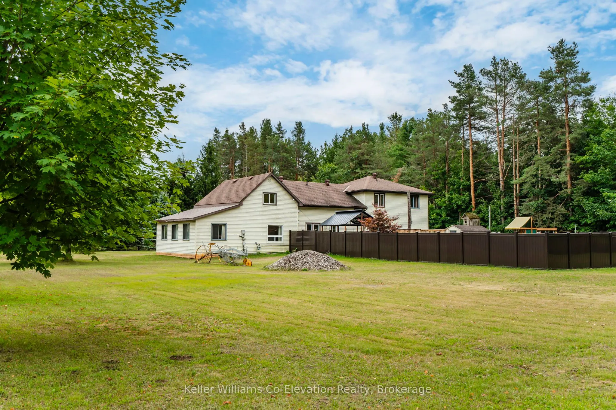 924 6 County Road S