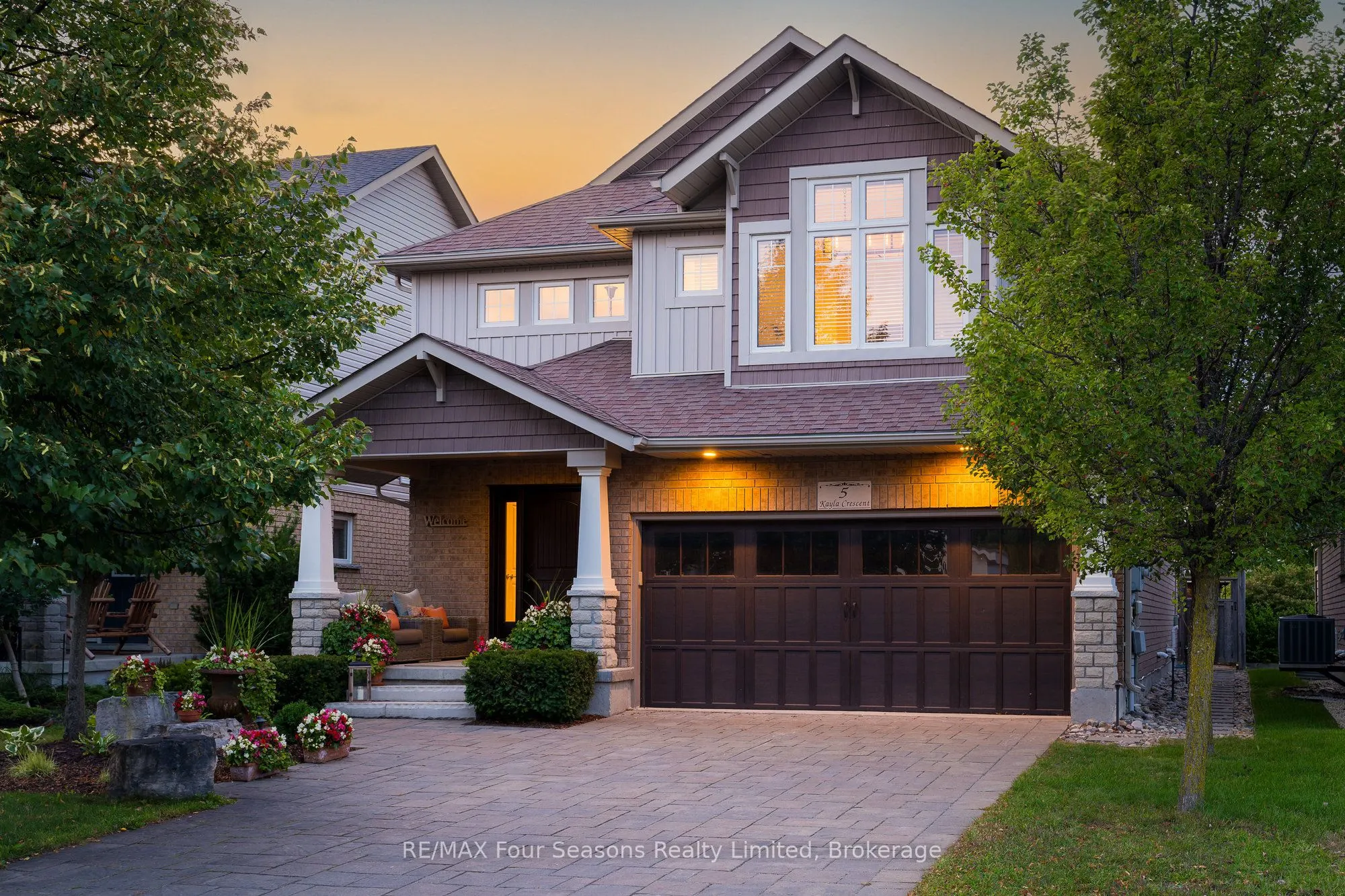 5 Kayla Crescent N