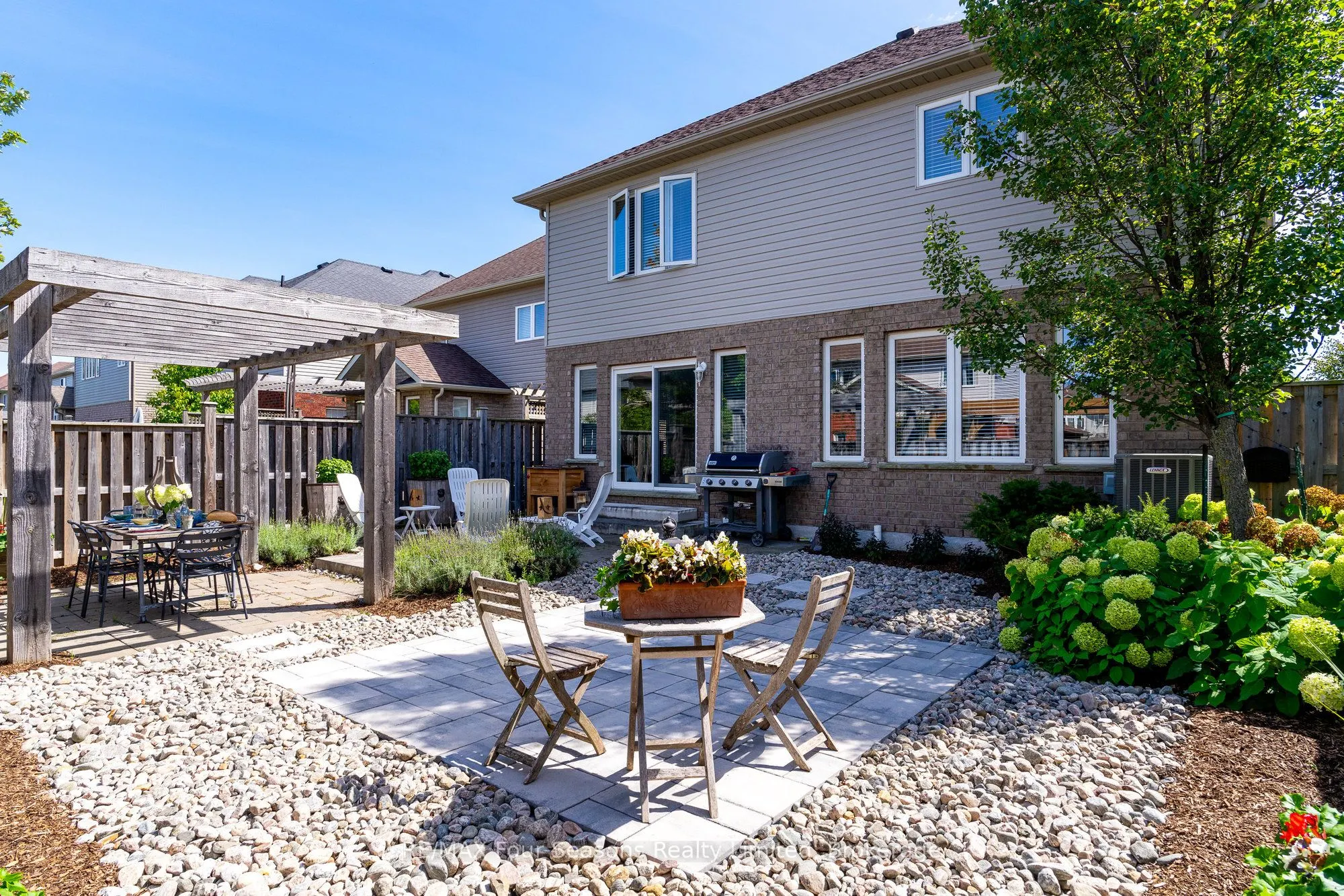 5 Kayla Crescent N