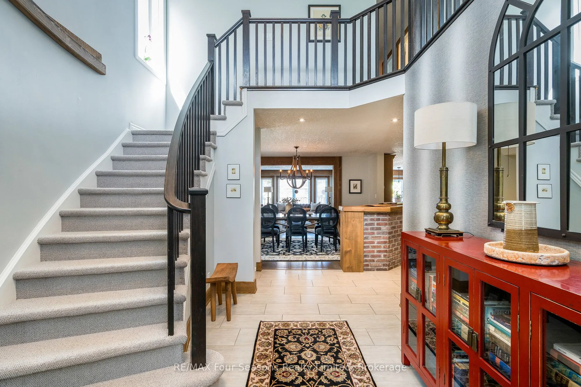 5 Kayla Crescent N
