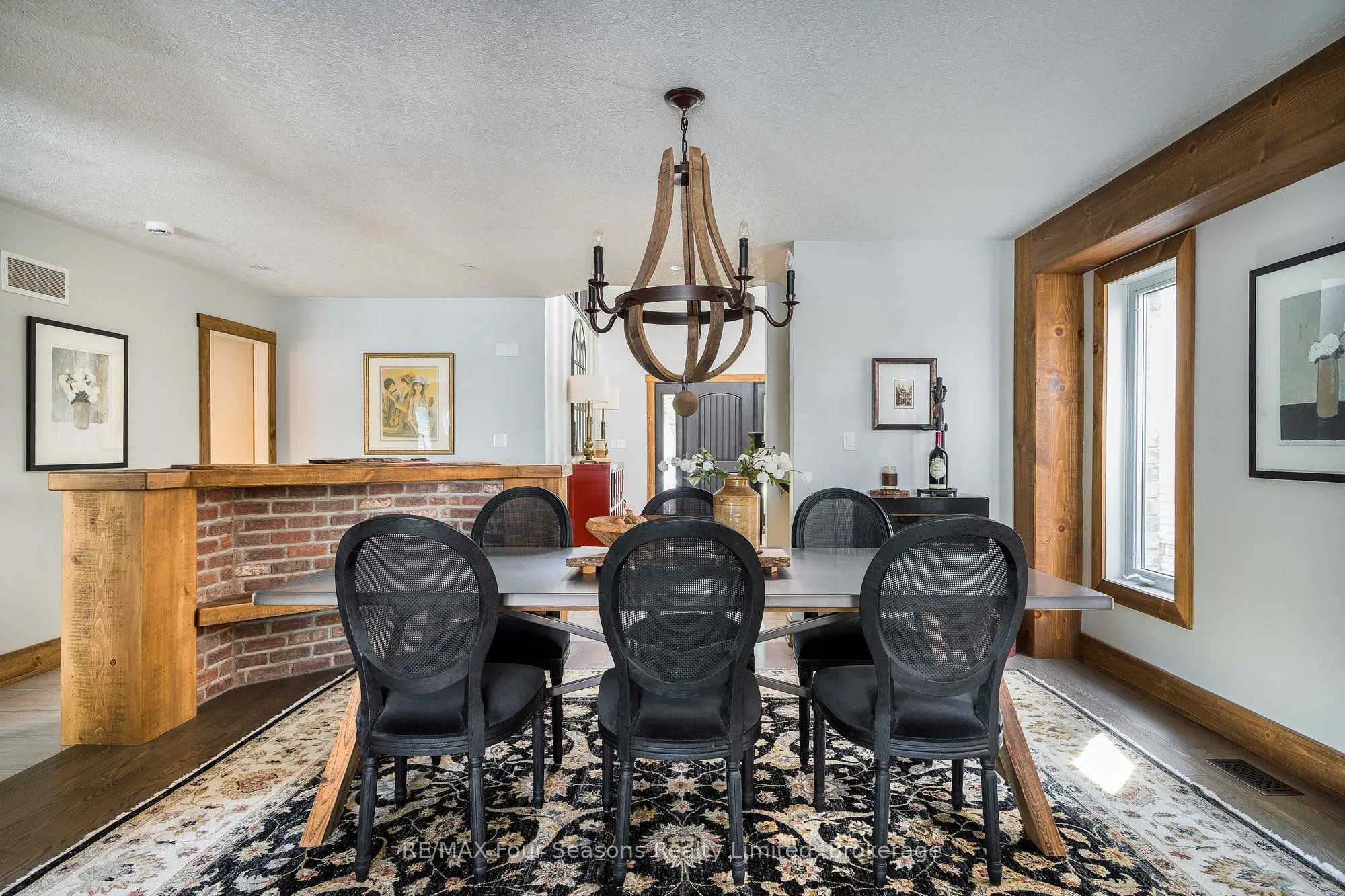 5 Kayla Crescent N