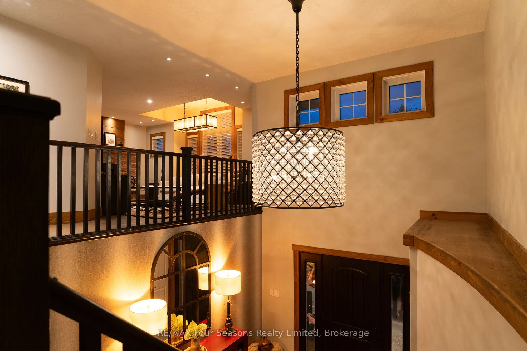 5 Kayla Crescent N