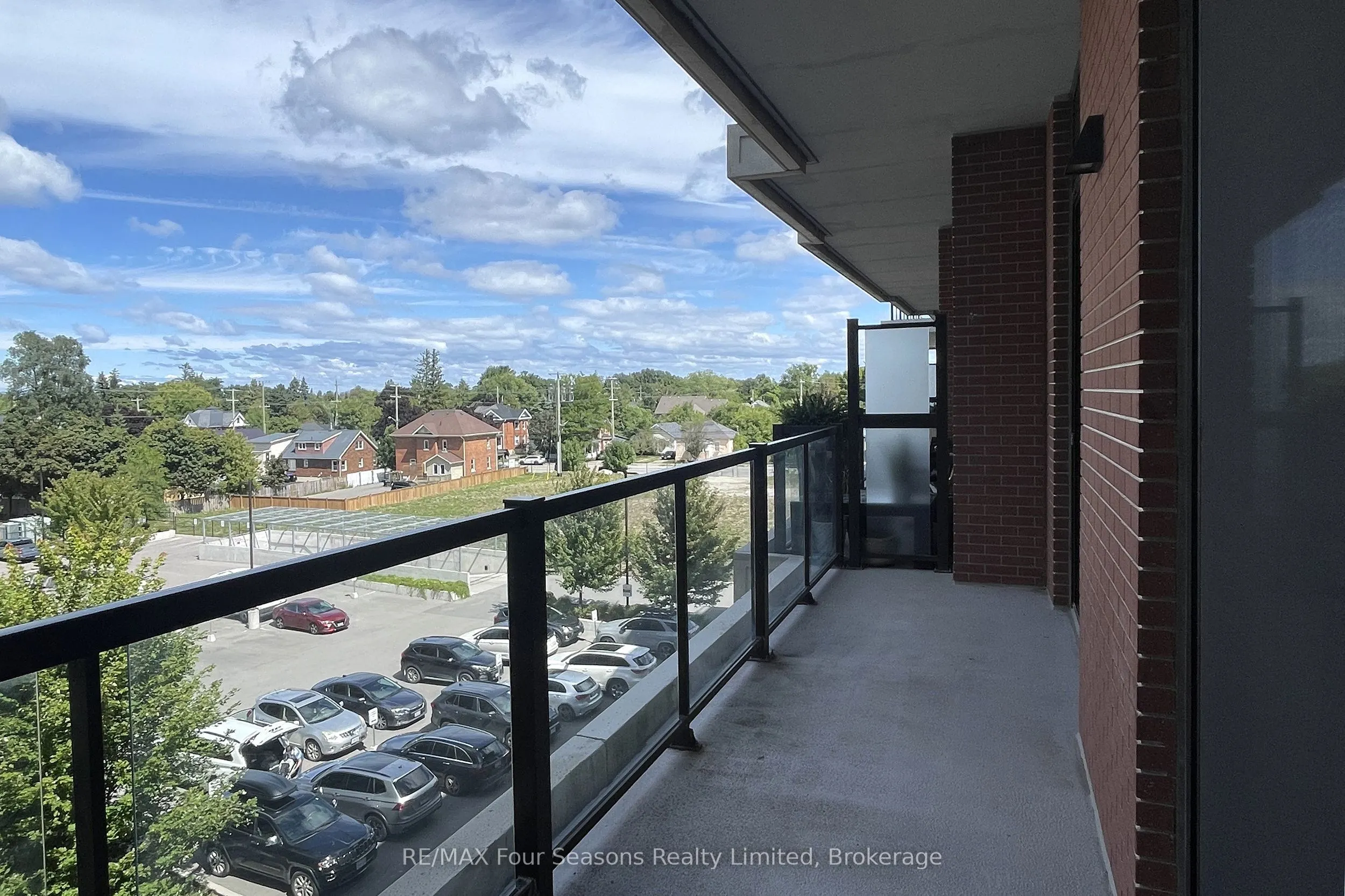 1 HUME Street, #402