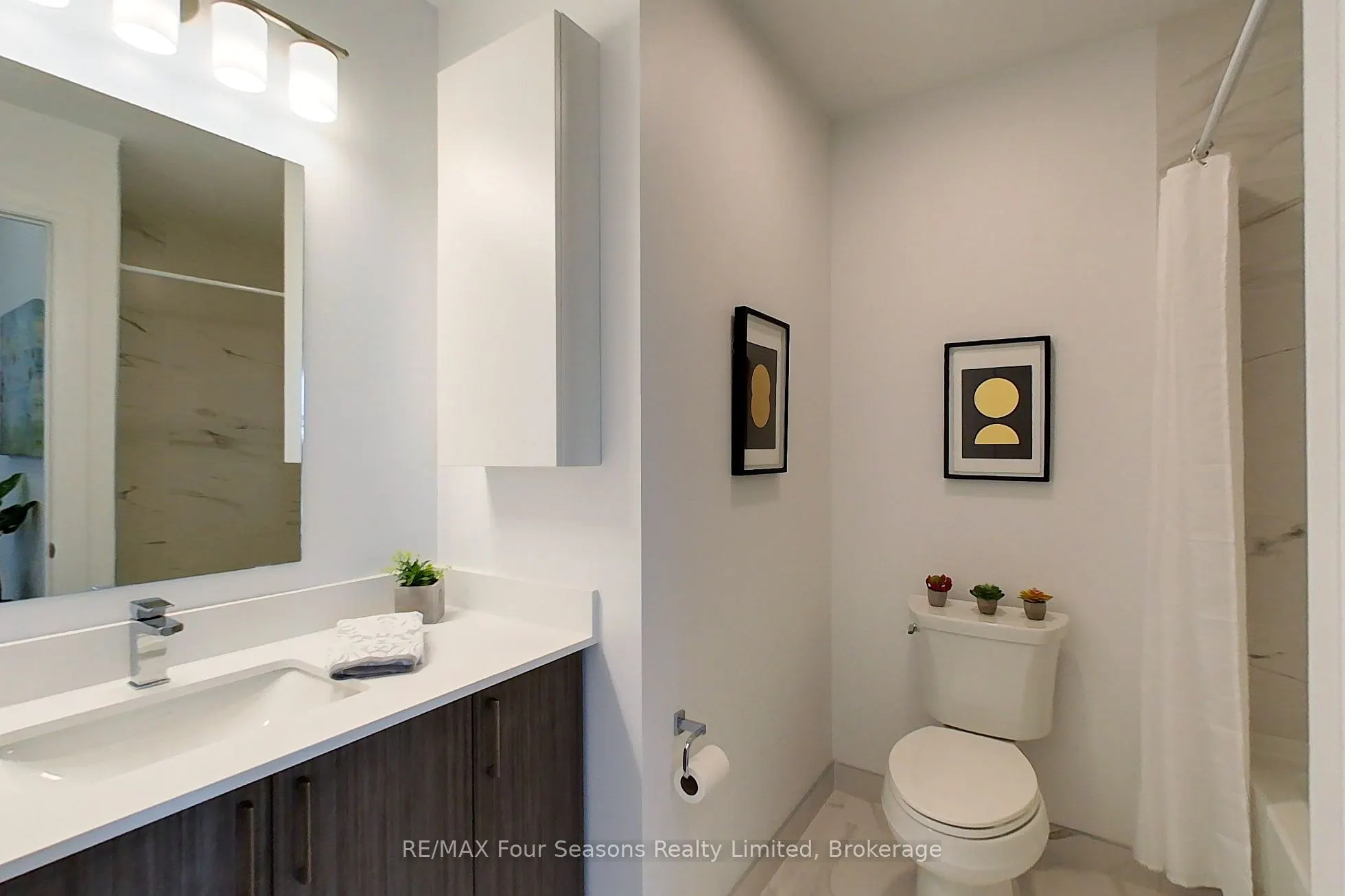 1 HUME Street, #402