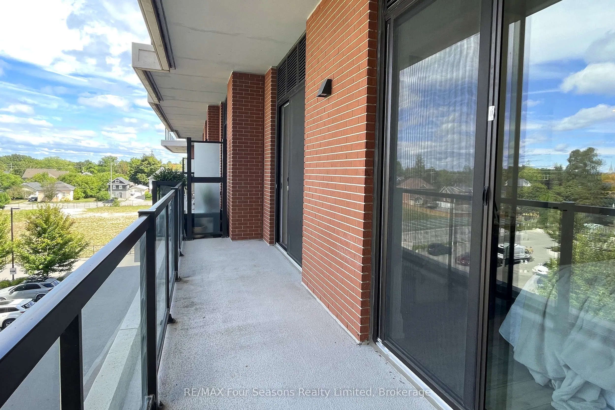 1 HUME Street, #402