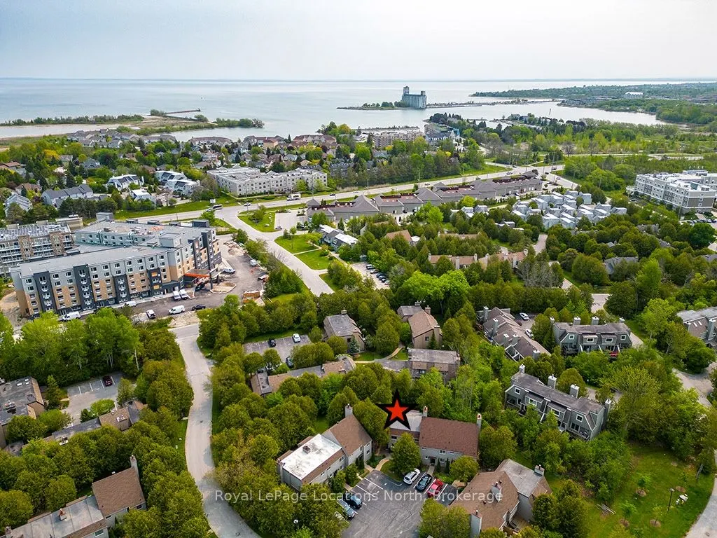 134 Escarpment Crescent, #10