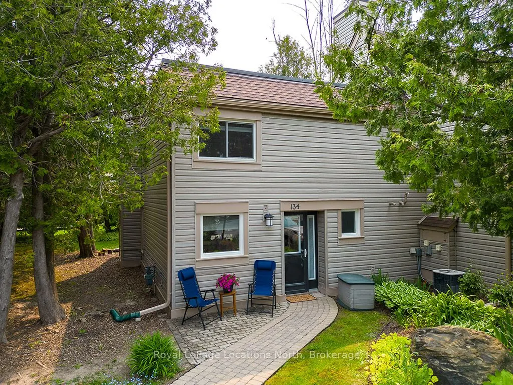 134 Escarpment Crescent, #10