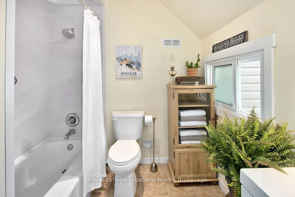 134 Escarpment Crescent, #10
