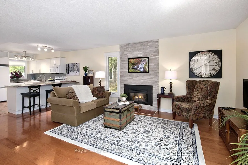 134 Escarpment Crescent, #10