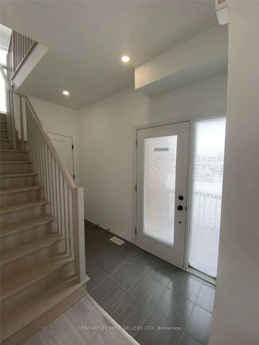 114 Fairlane Avenue
