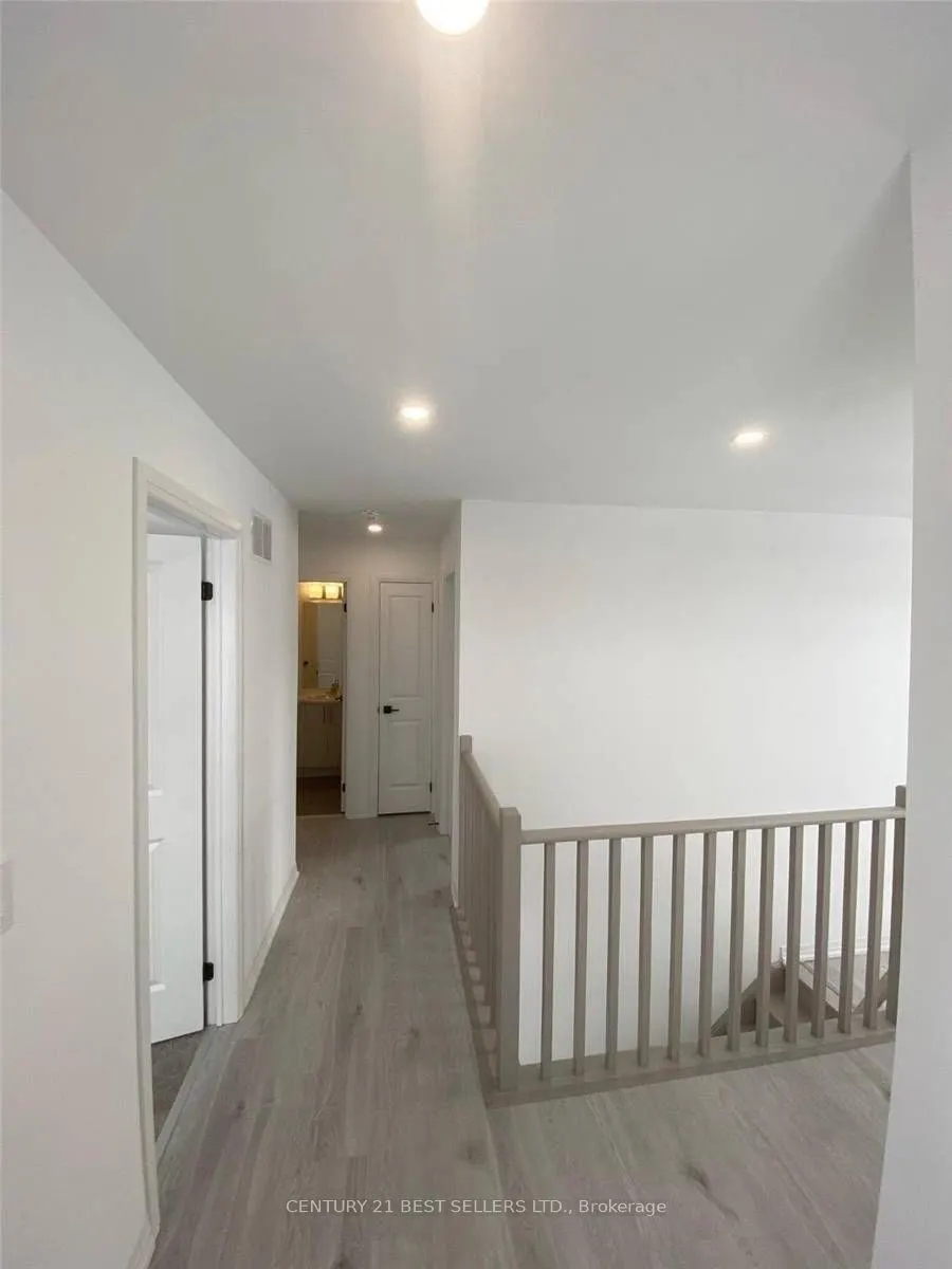 114 Fairlane Avenue