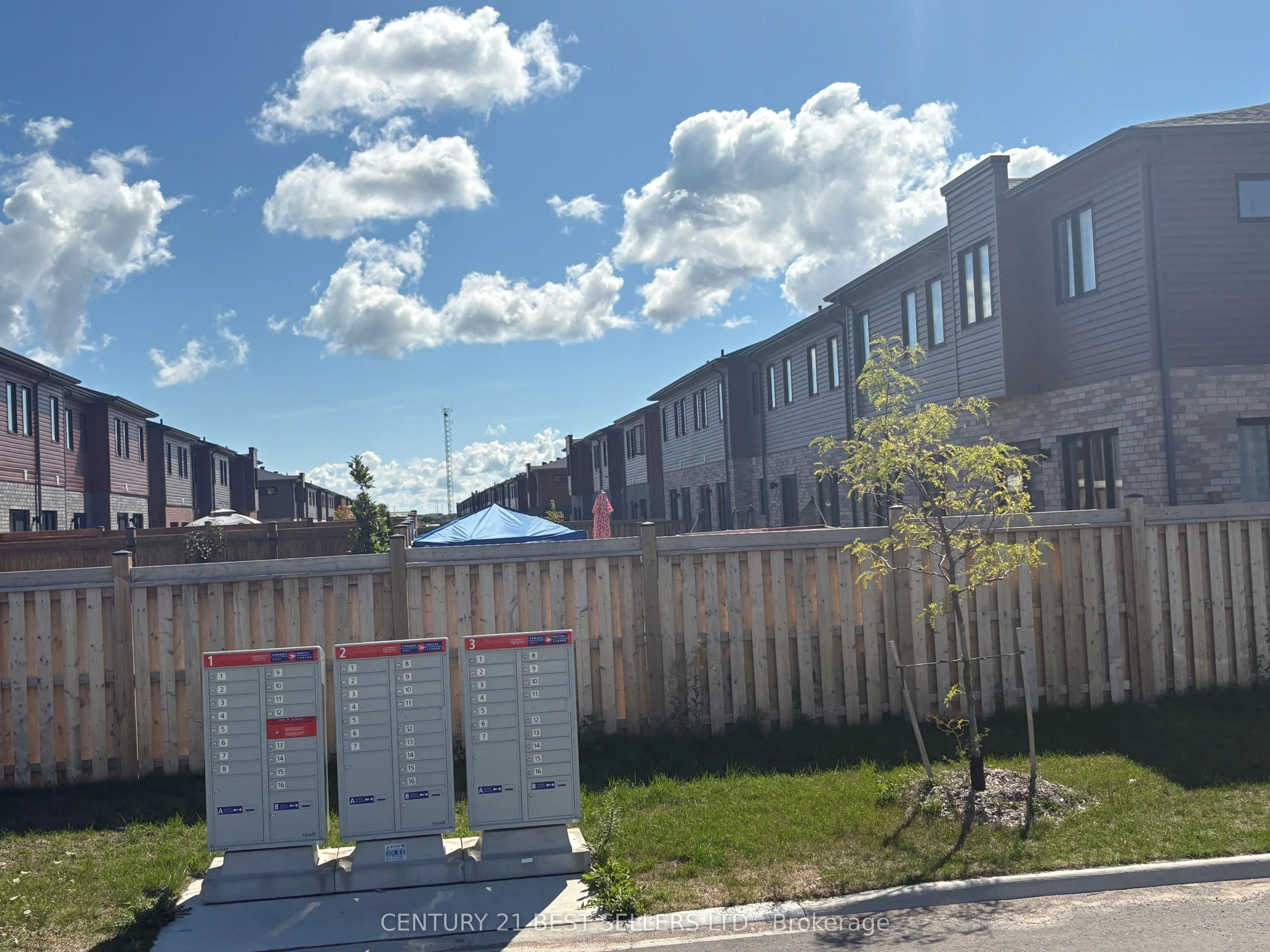 114 Fairlane Avenue