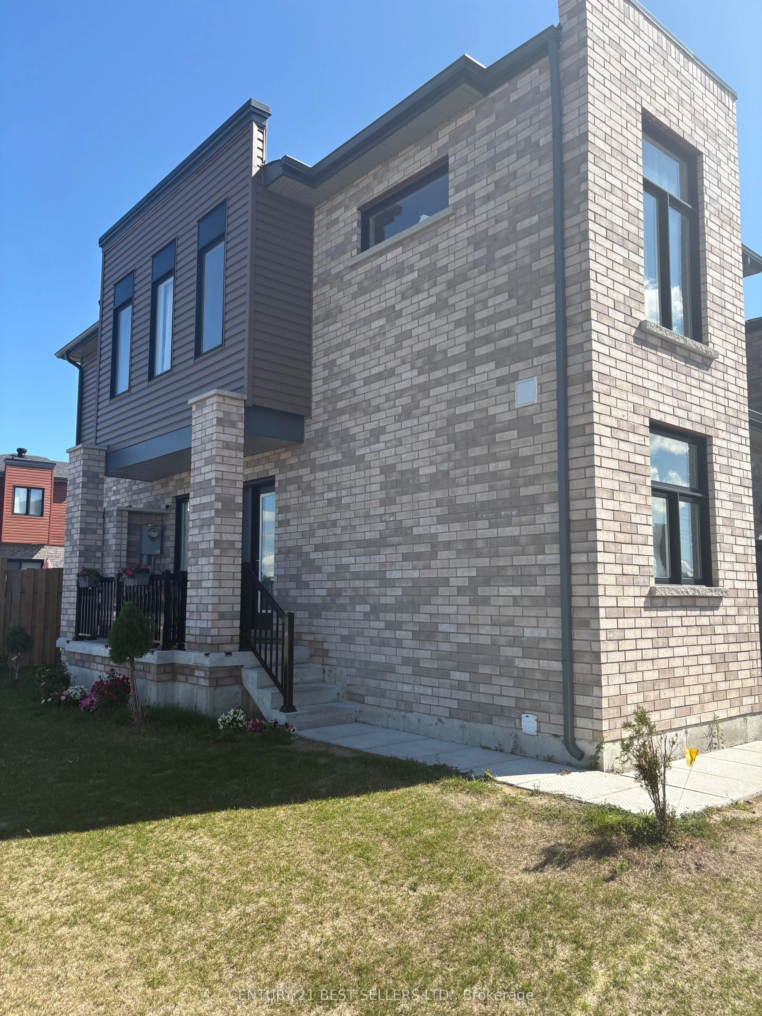 114 Fairlane Avenue