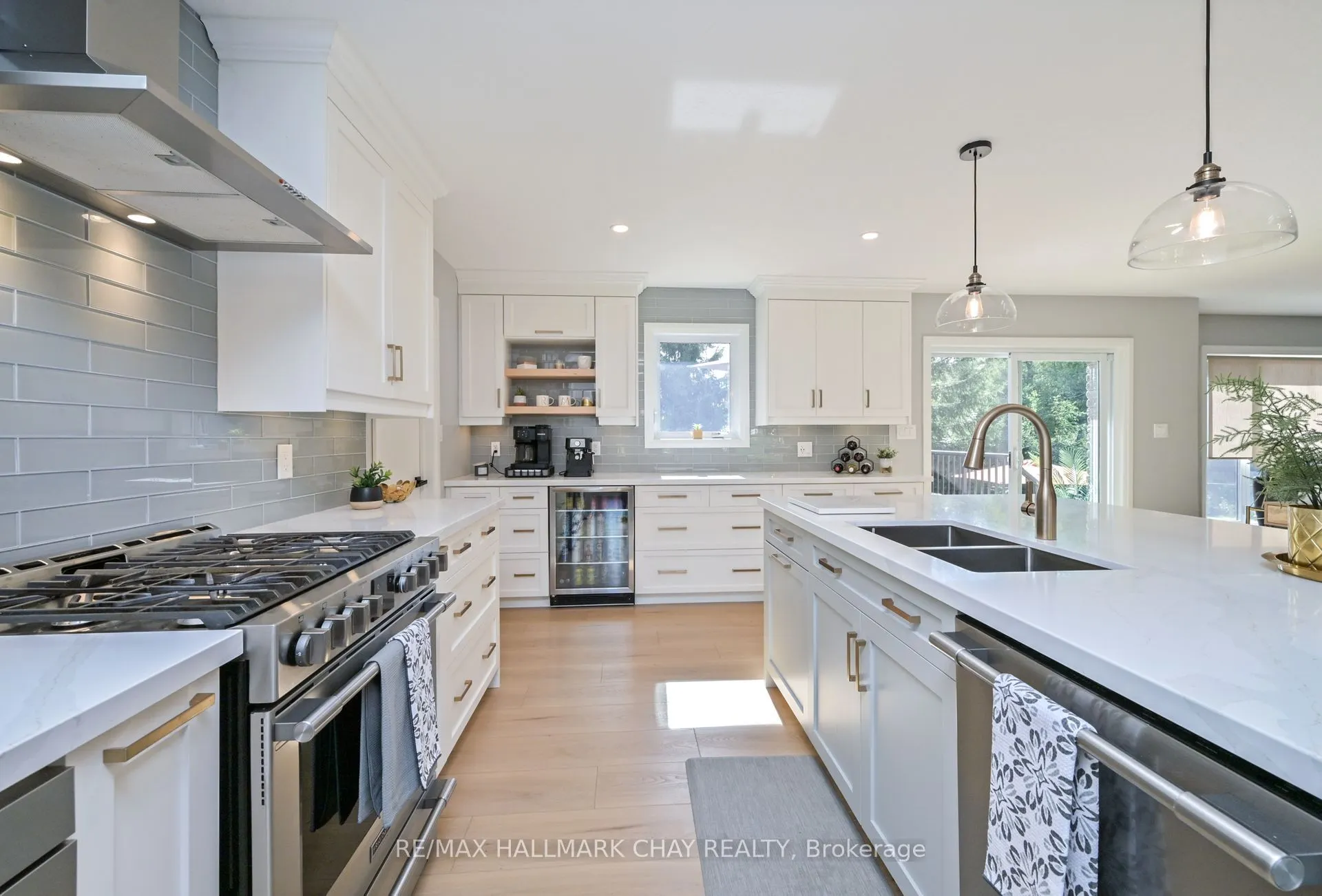 12 Symond Avenue