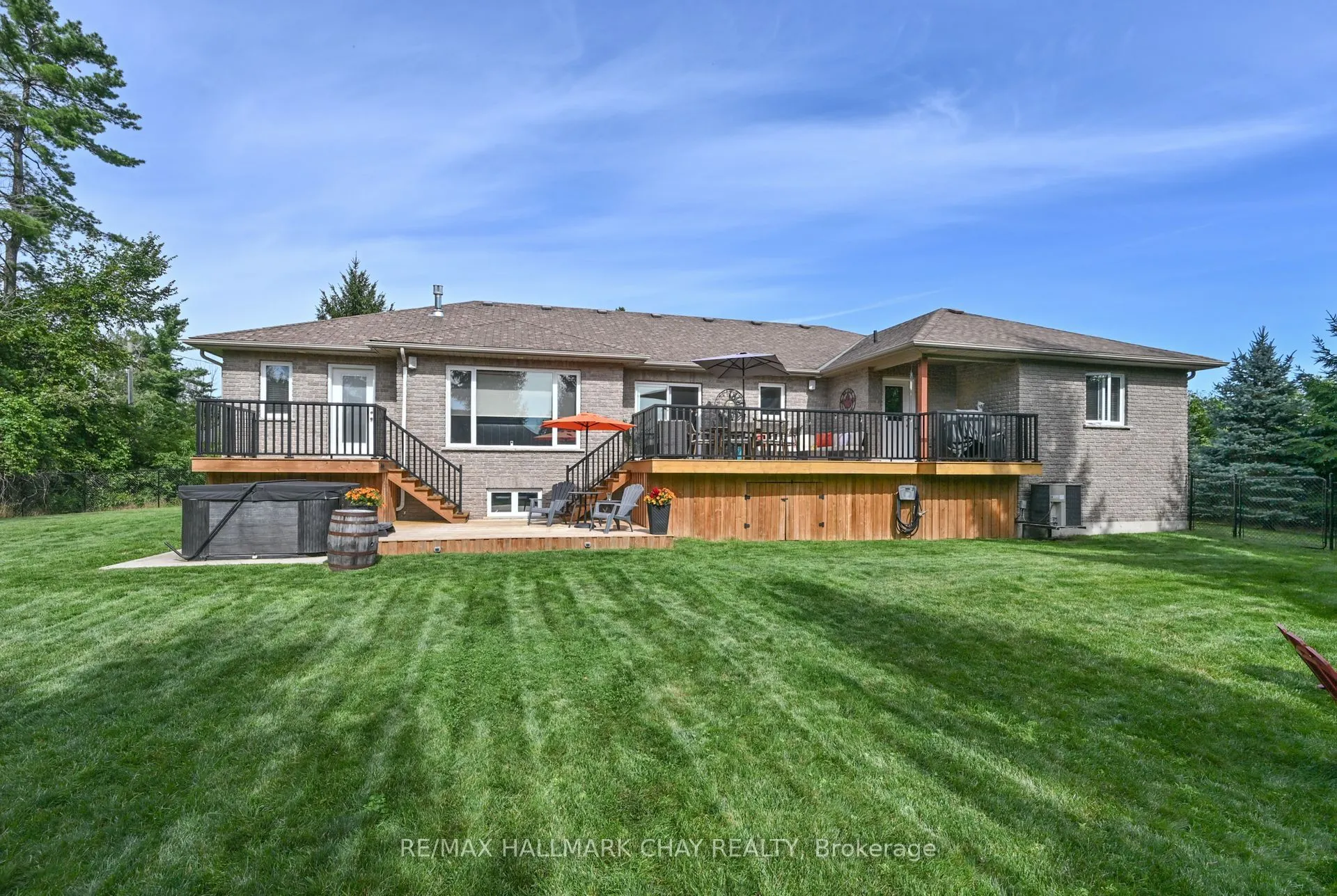 12 Symond Avenue