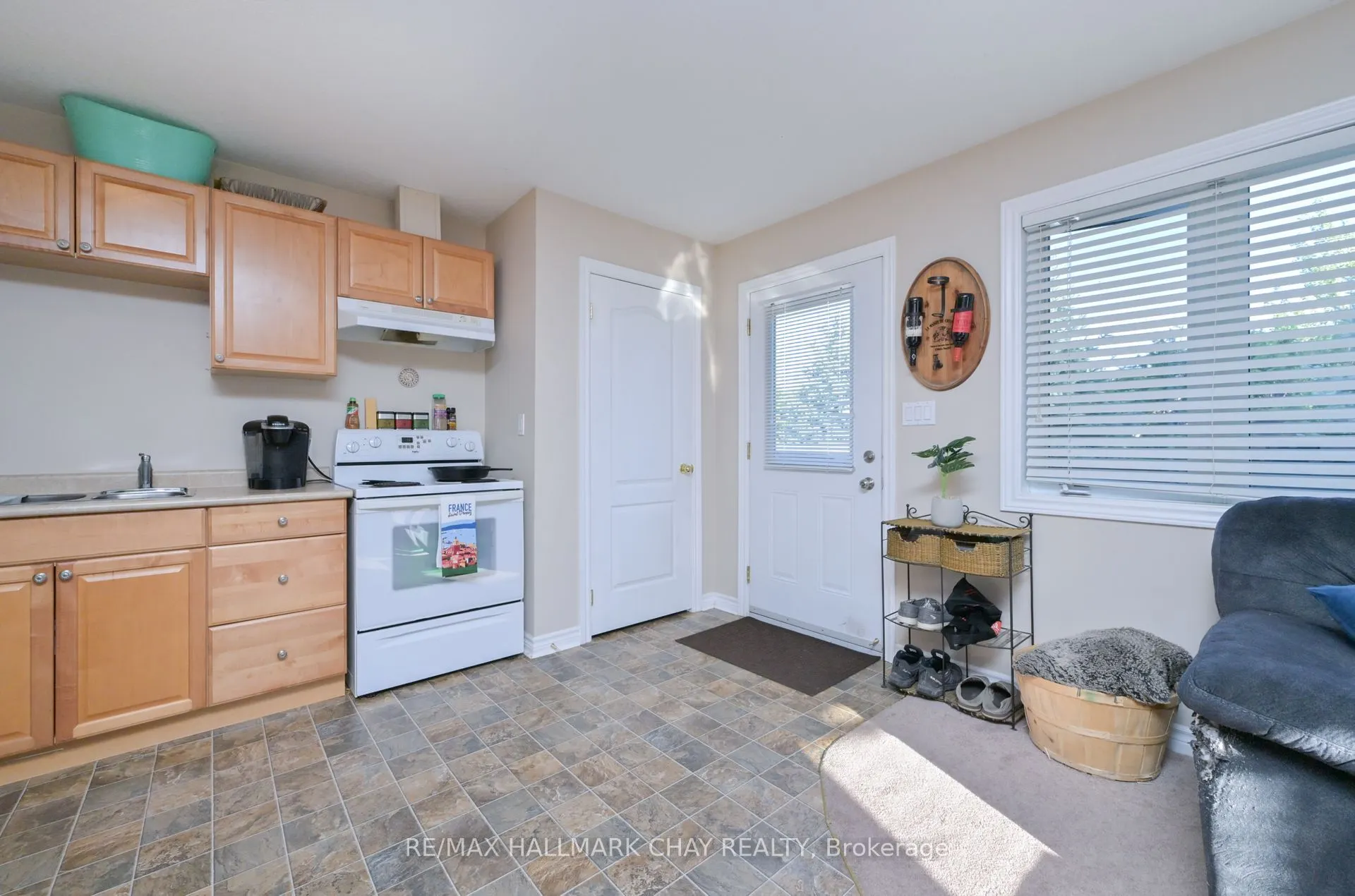 12 Symond Avenue