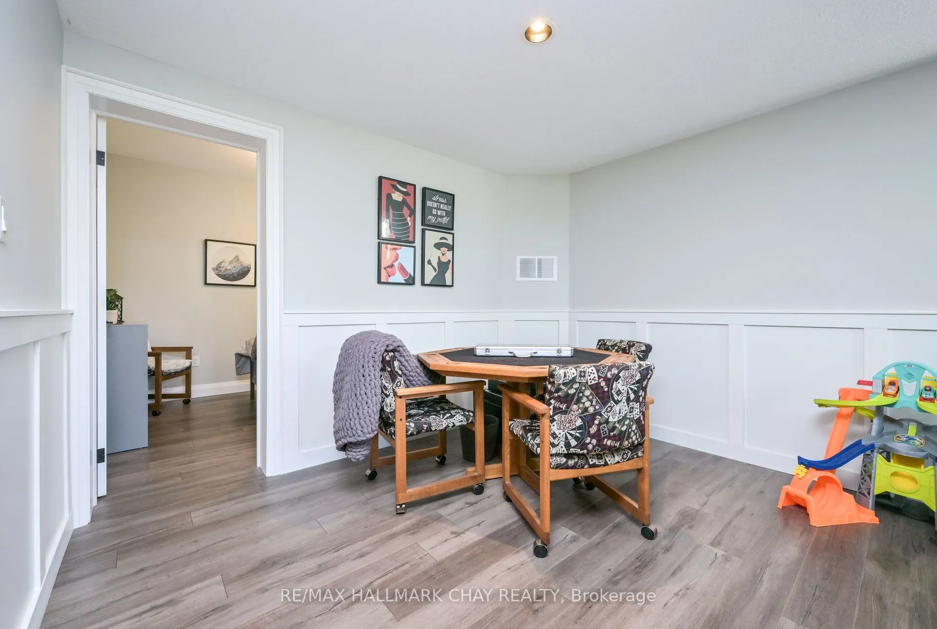 12 Symond Avenue