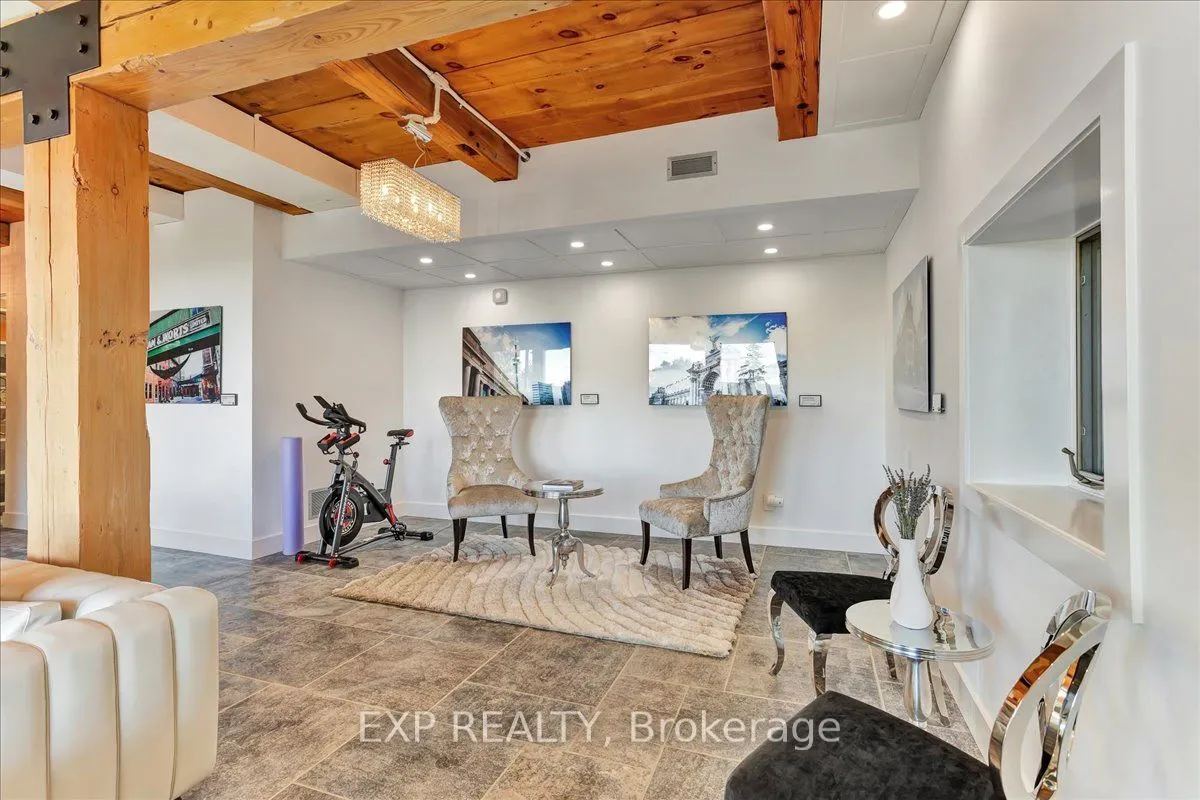 11 Crestwood Drive