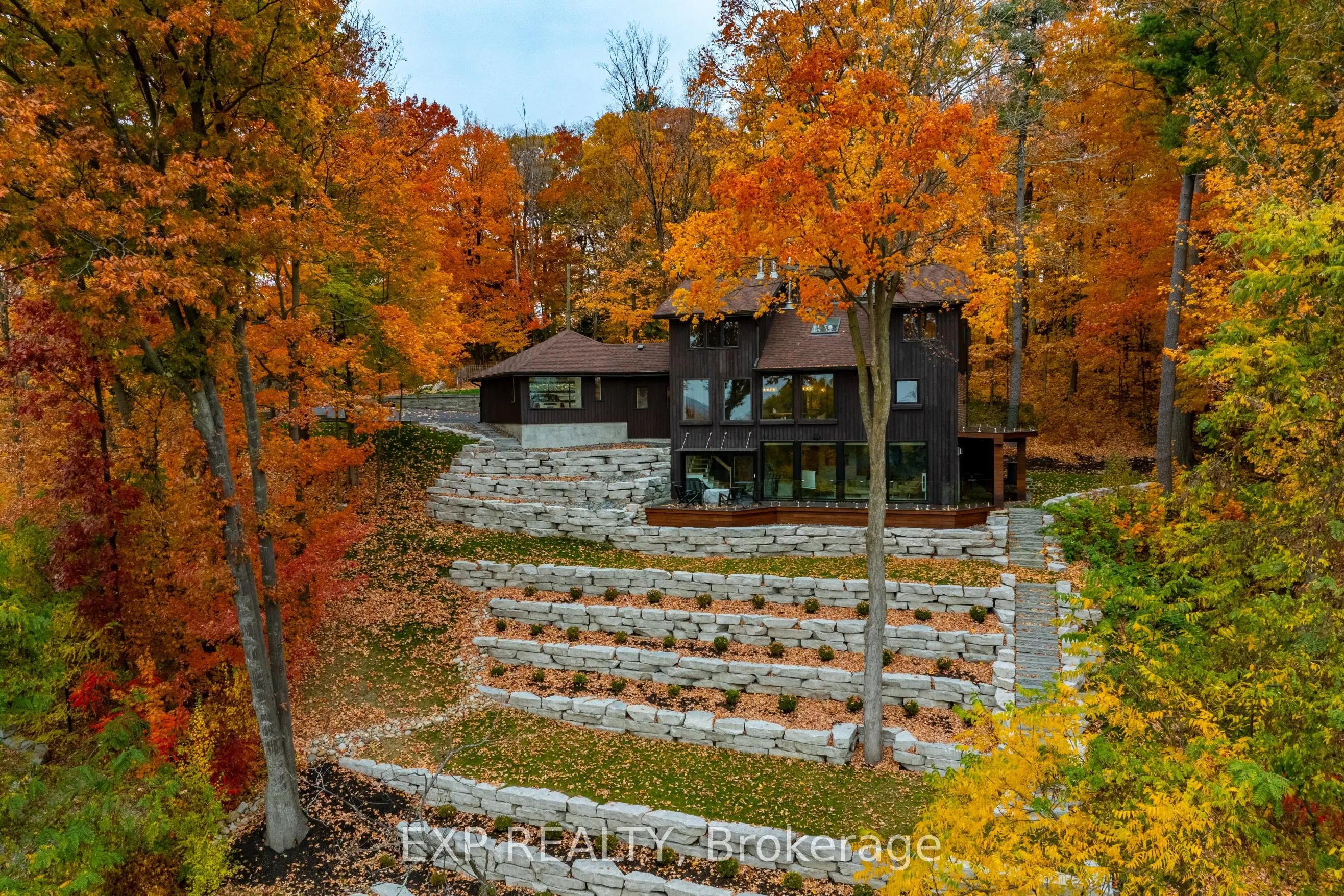 11 Crestwood Drive