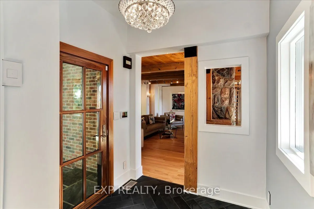 11 Crestwood Drive