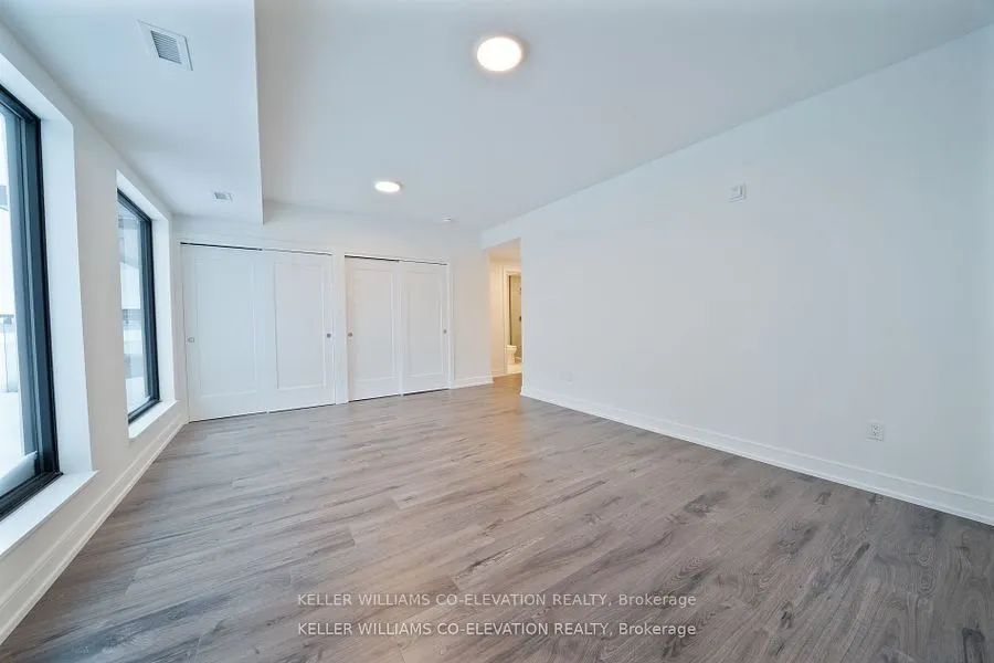 185 Dunlop Street E, #414