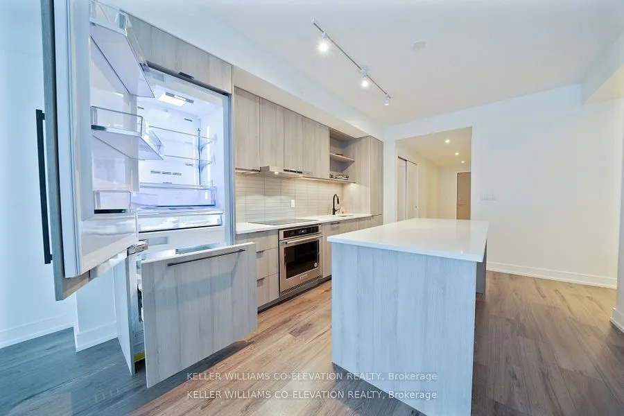 185 Dunlop Street E, #414