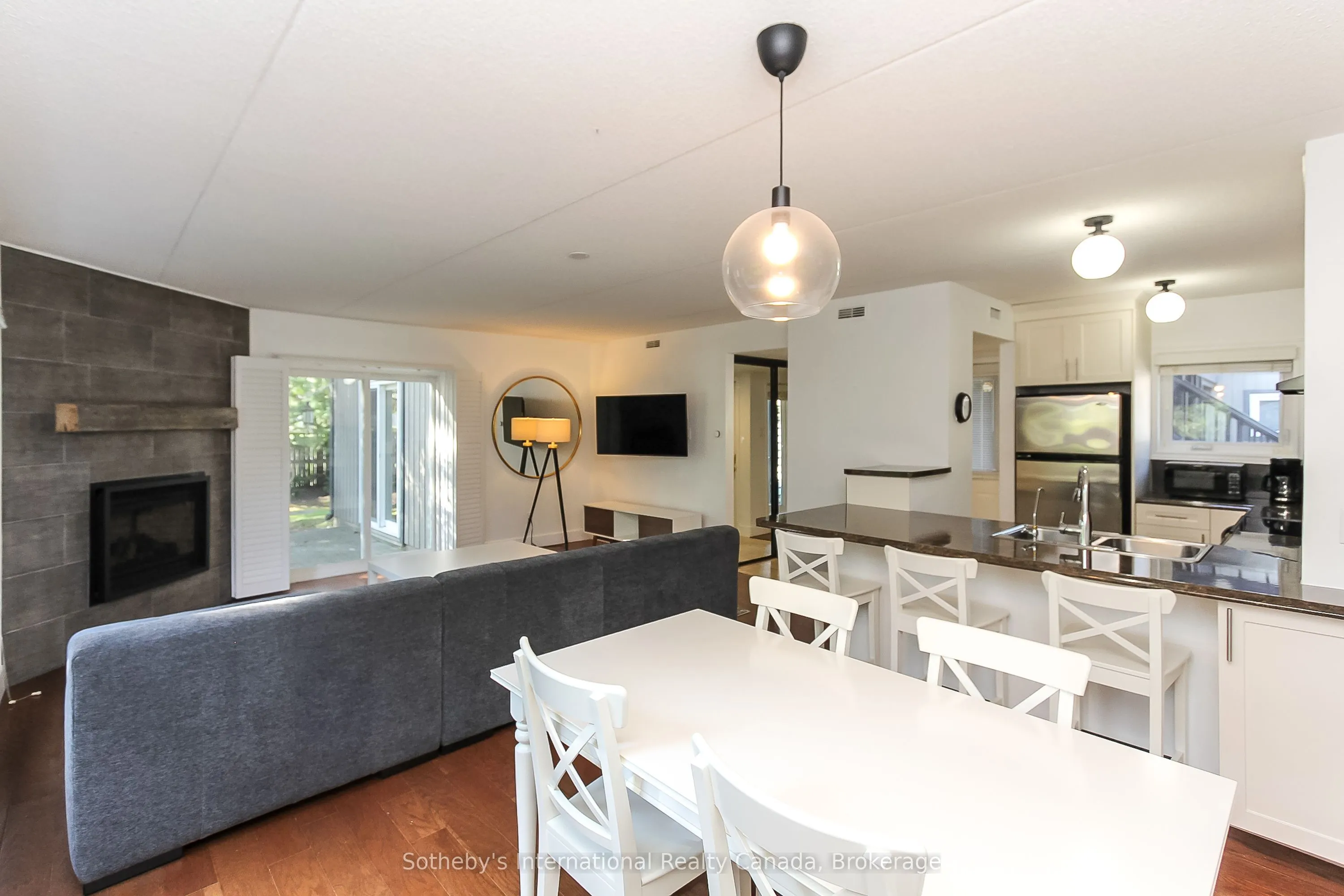 411 Mariners Way, #23