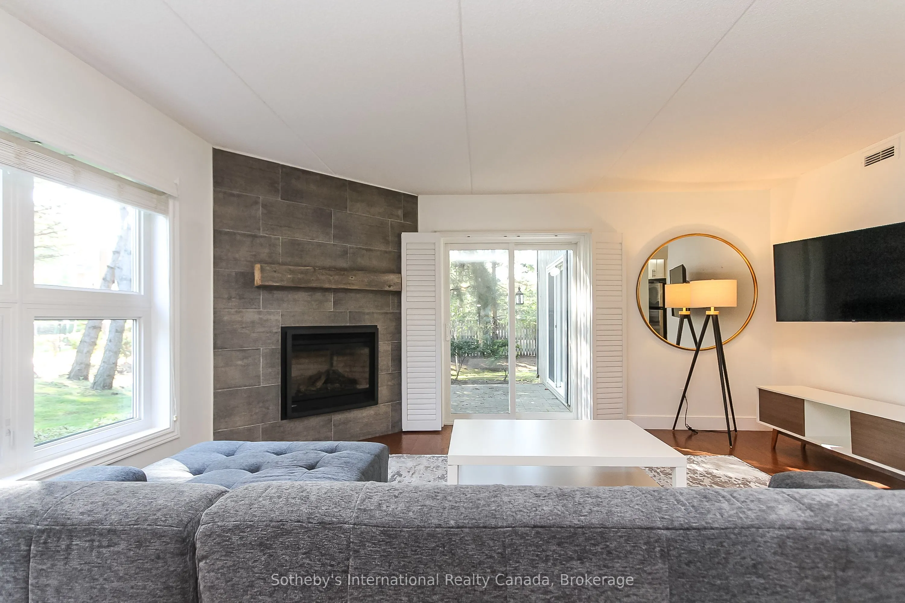411 Mariners Way, #23