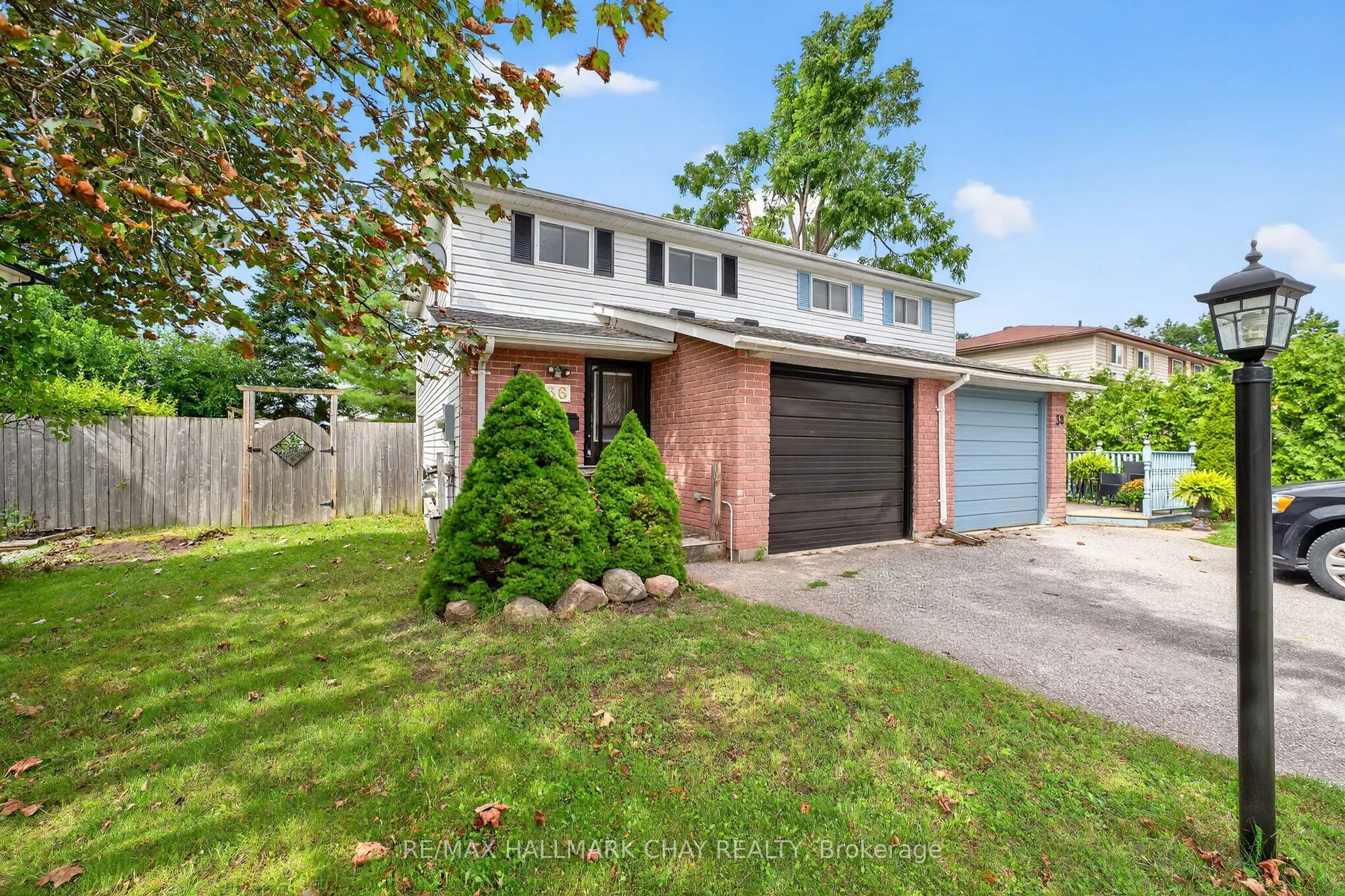 36 Mowat Crescent