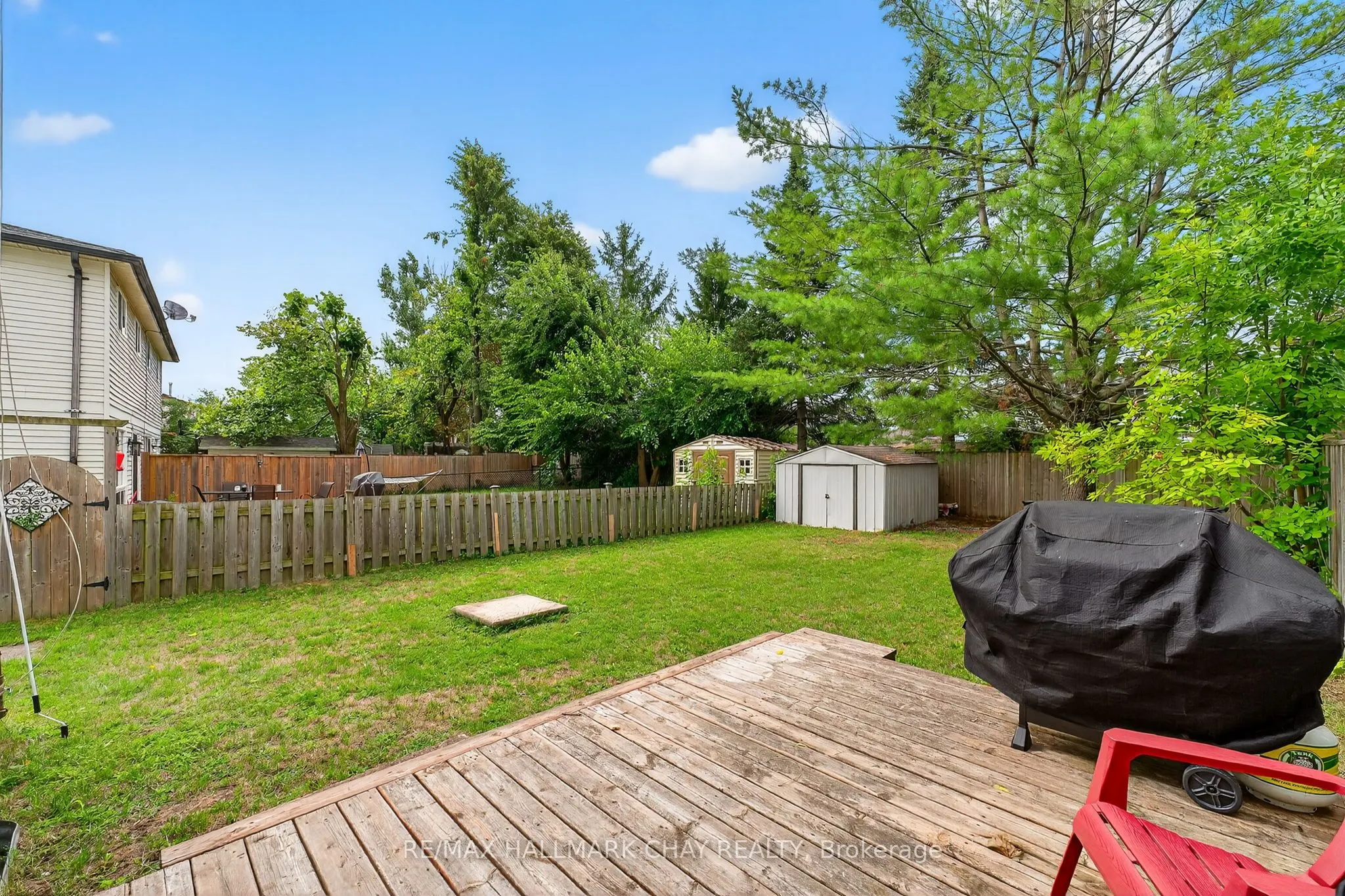 36 Mowat Crescent