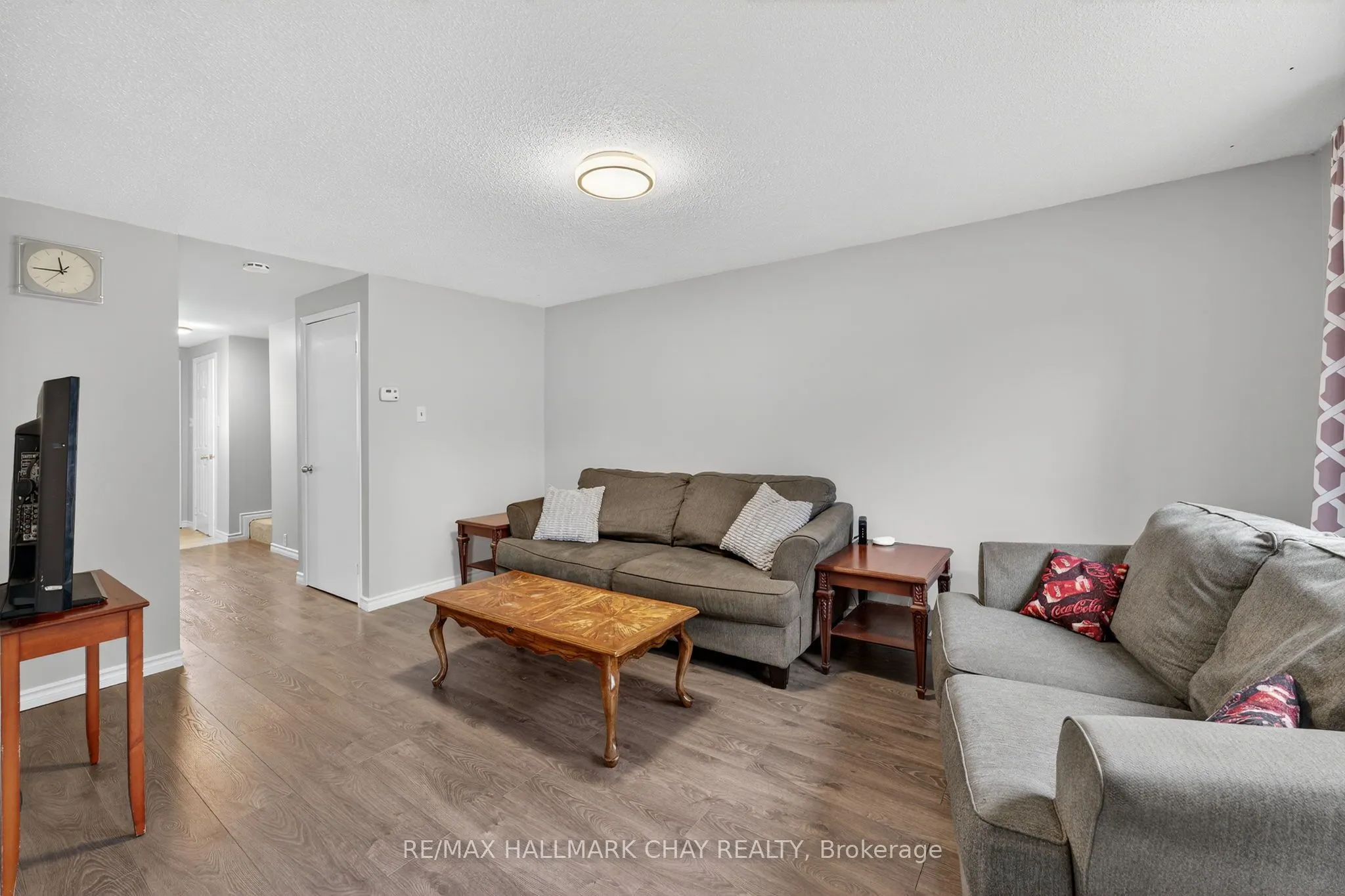 36 Mowat Crescent